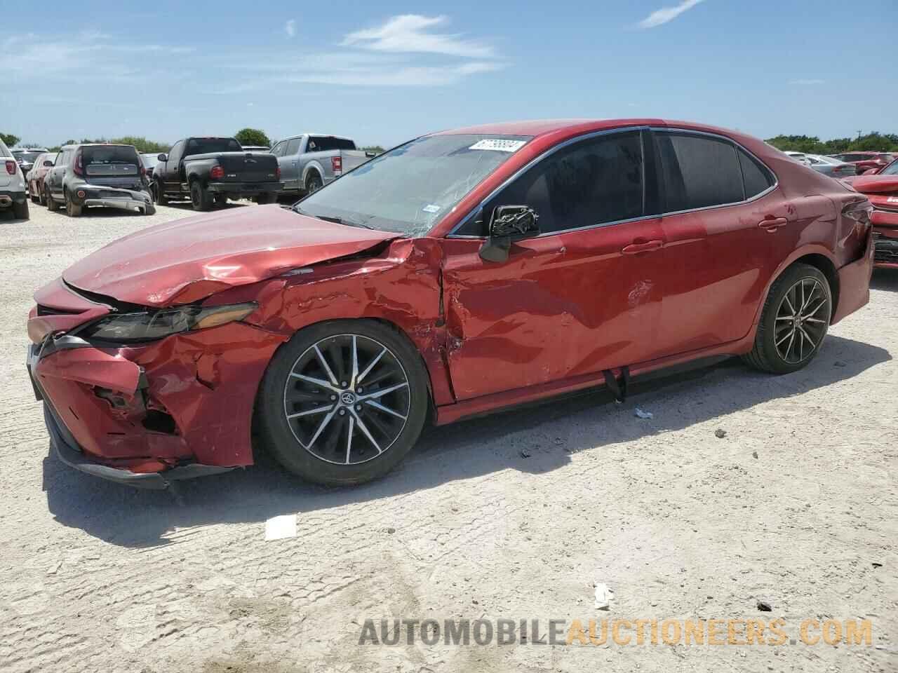 4T1G11AK8MU451432 TOYOTA CAMRY 2021