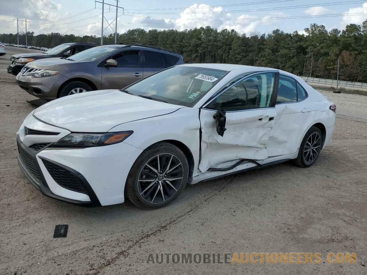 4T1G11AK8MU451656 TOYOTA CAMRY 2021