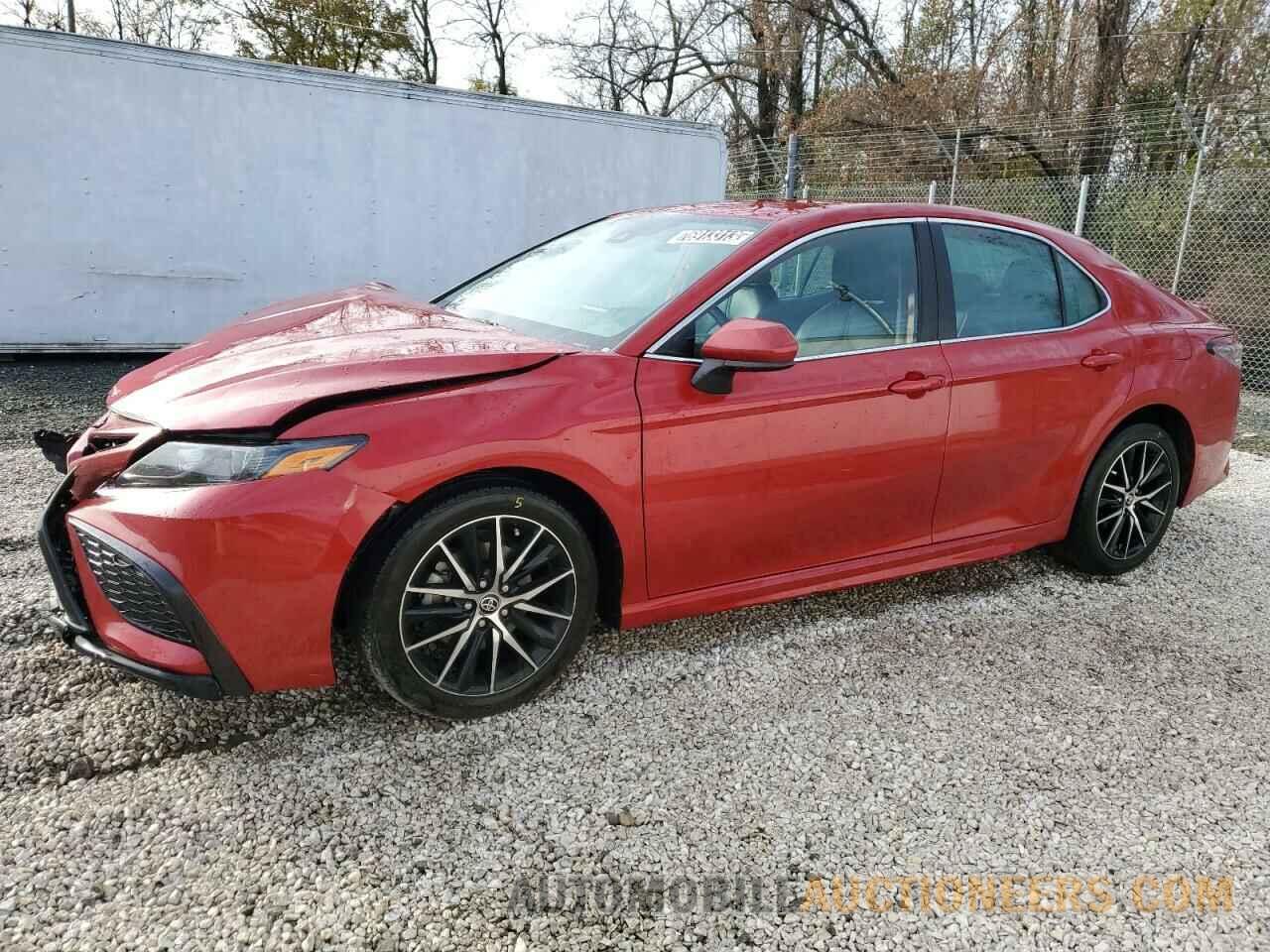 4T1G11AK8MU455786 TOYOTA CAMRY 2021