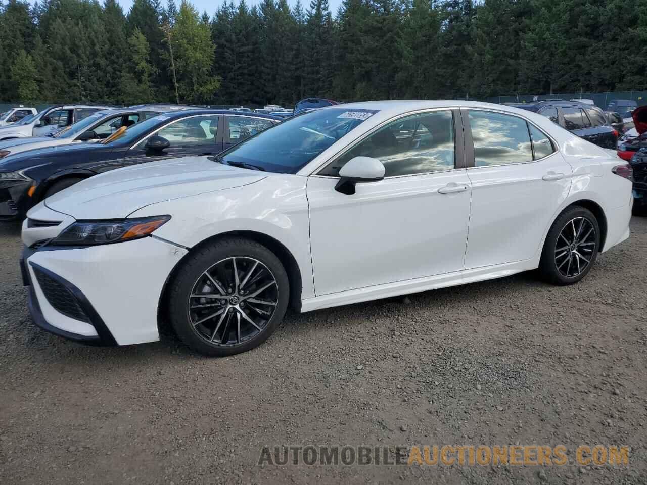 4T1G11AK8MU457280 TOYOTA CAMRY 2021