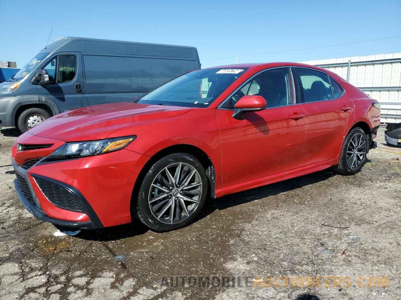 4T1G11AK8MU460714 TOYOTA CAMRY 2021