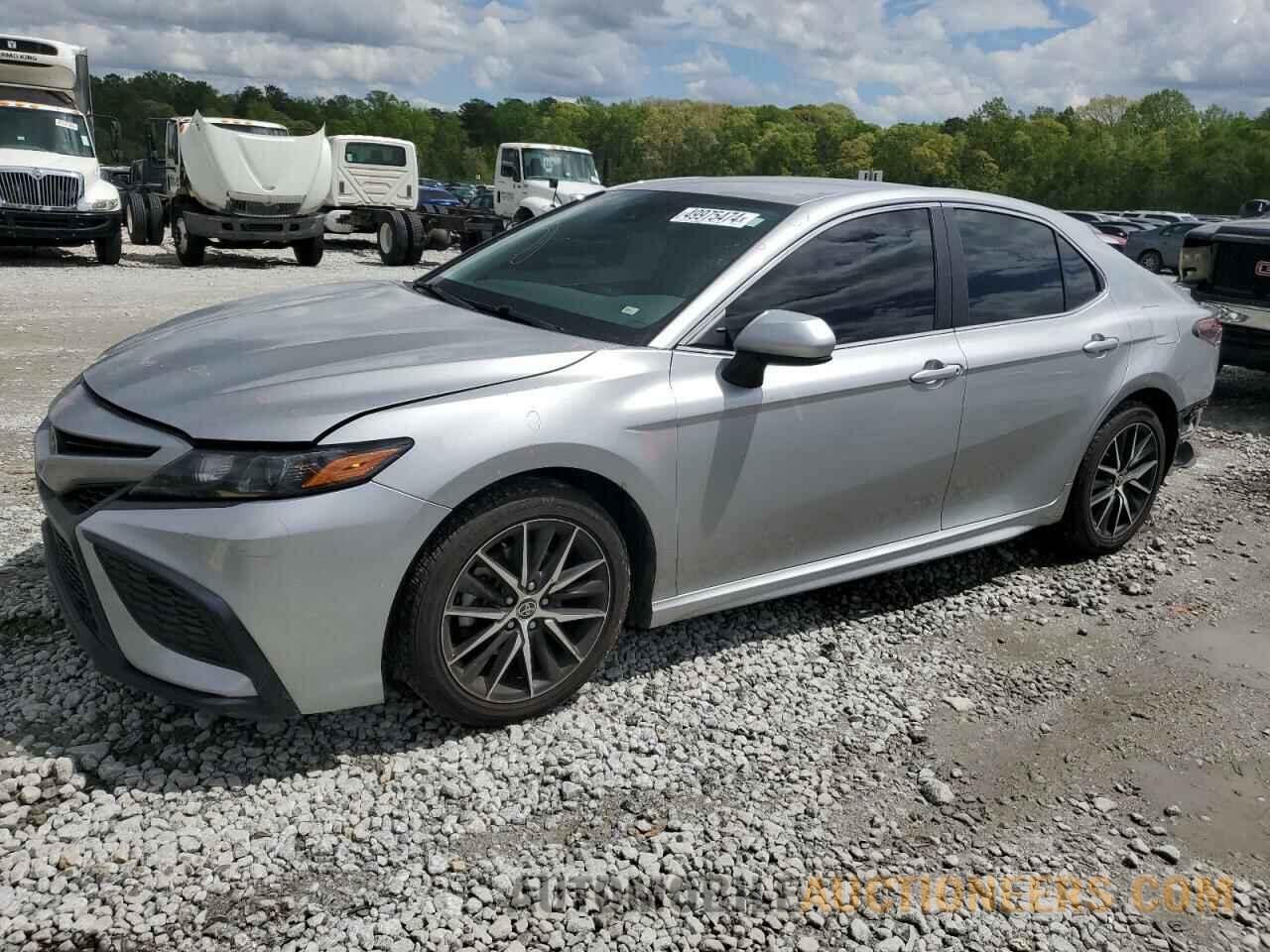 4T1G11AK8MU463483 TOYOTA CAMRY 2021