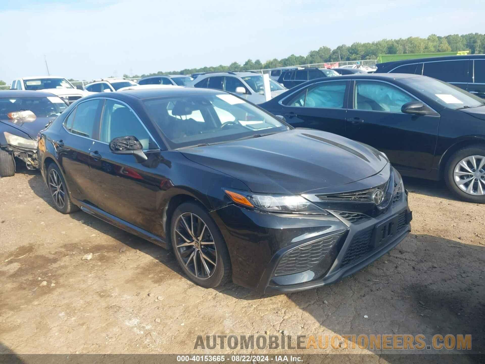 4T1G11AK8MU464374 TOYOTA CAMRY 2021