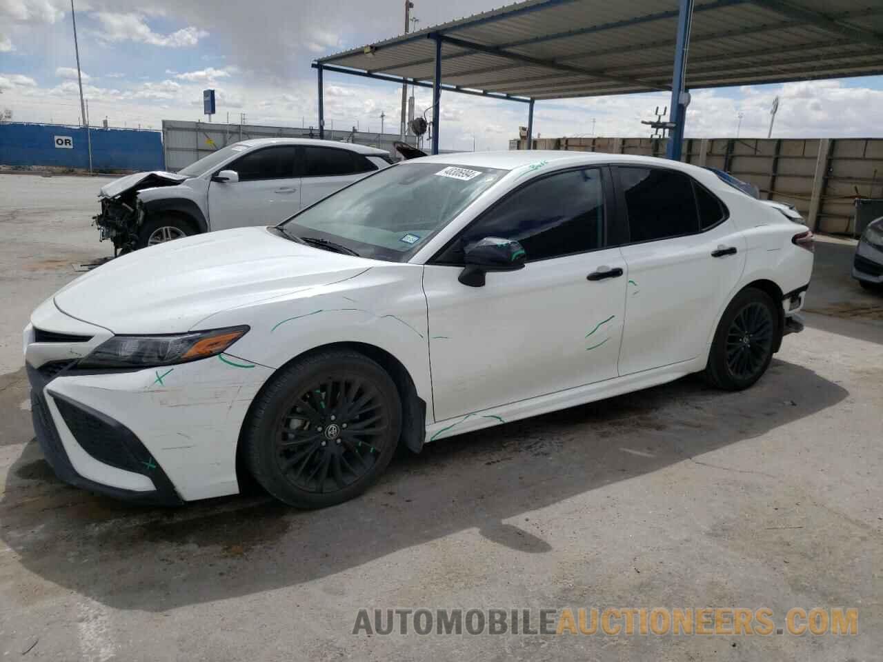 4T1G11AK8MU464990 TOYOTA CAMRY 2021