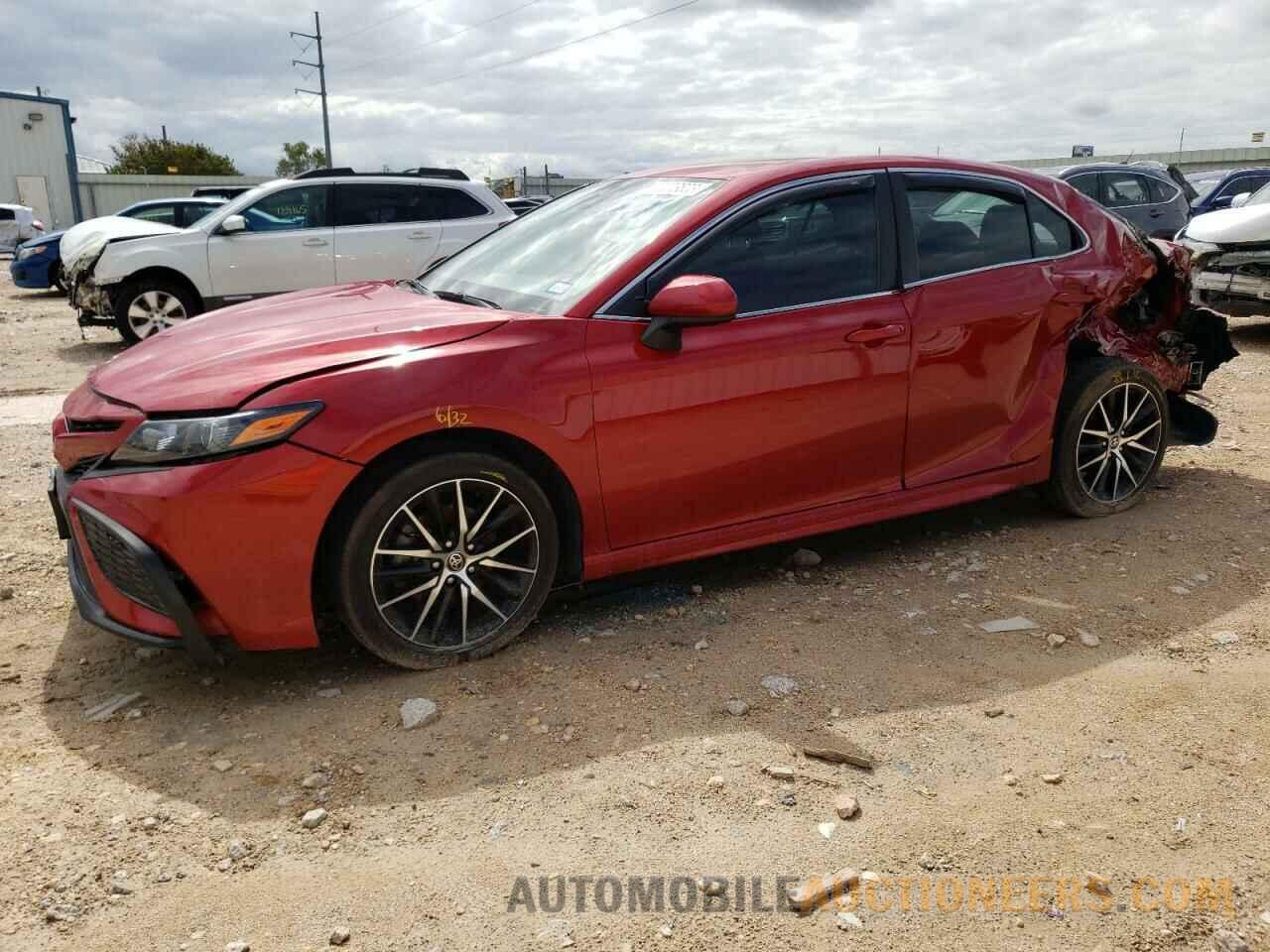 4T1G11AK8MU465217 TOYOTA CAMRY 2021