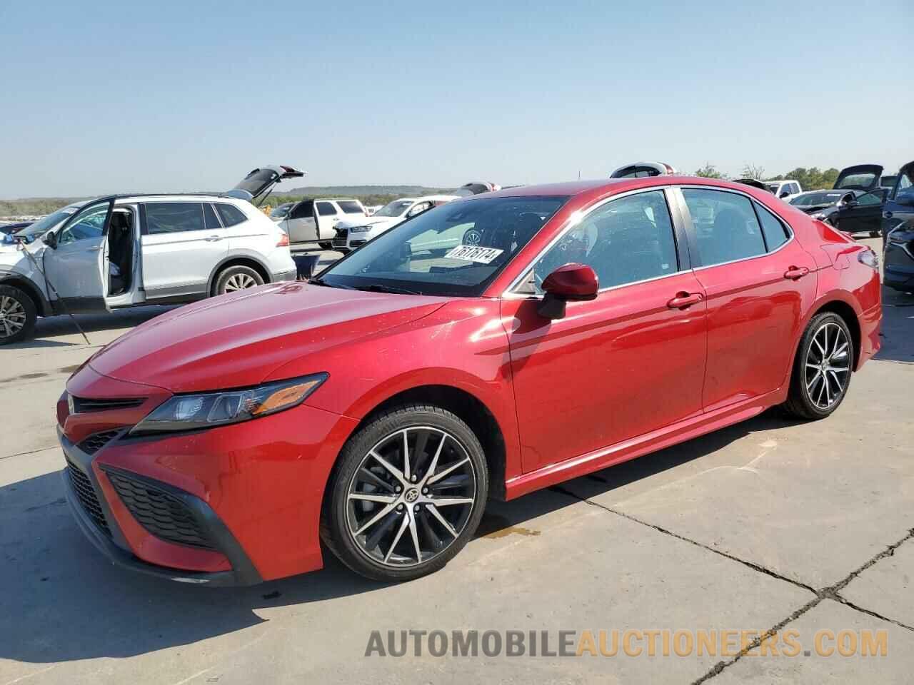 4T1G11AK8MU470658 TOYOTA CAMRY 2021