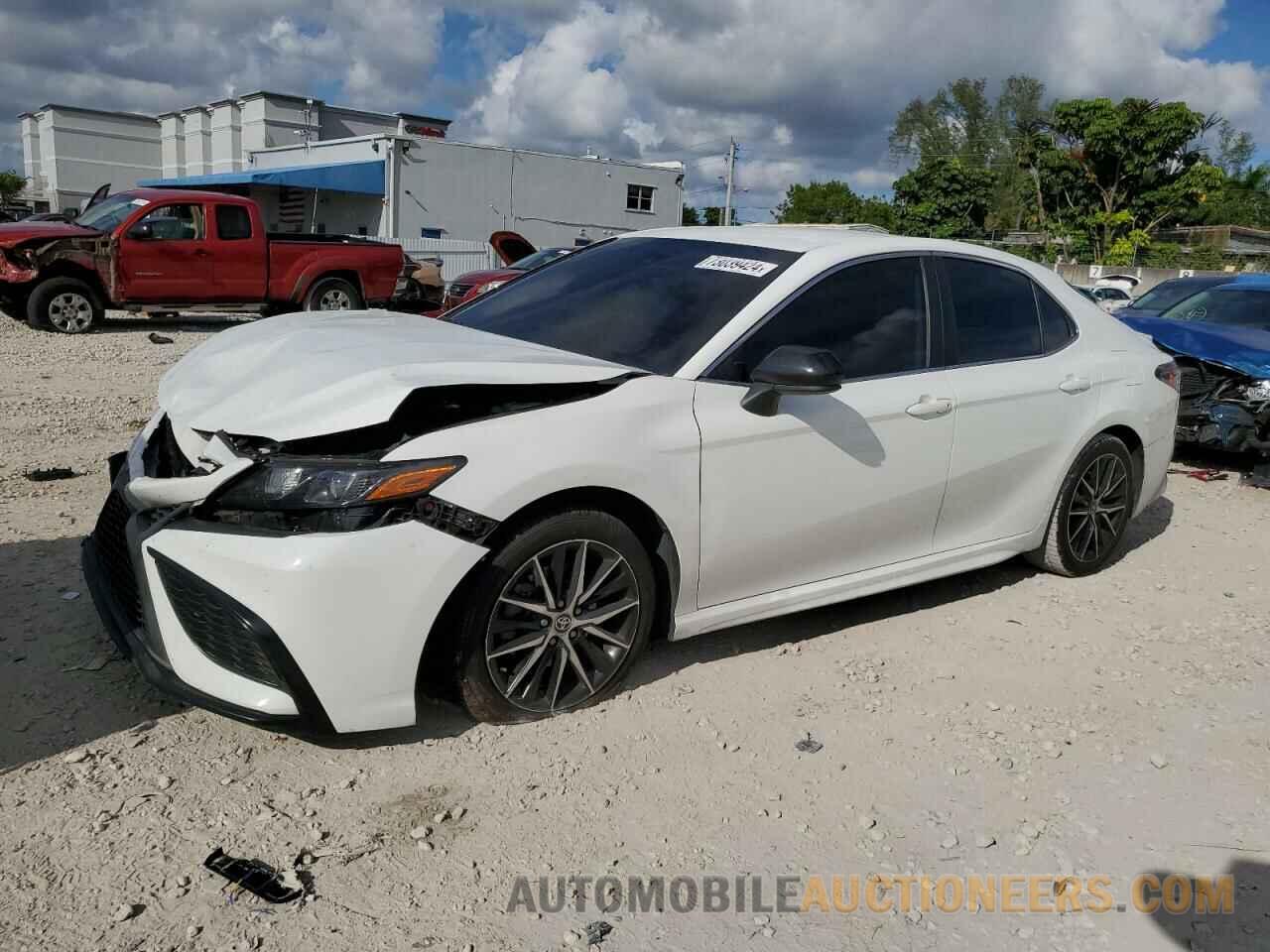 4T1G11AK8MU475522 TOYOTA CAMRY 2021