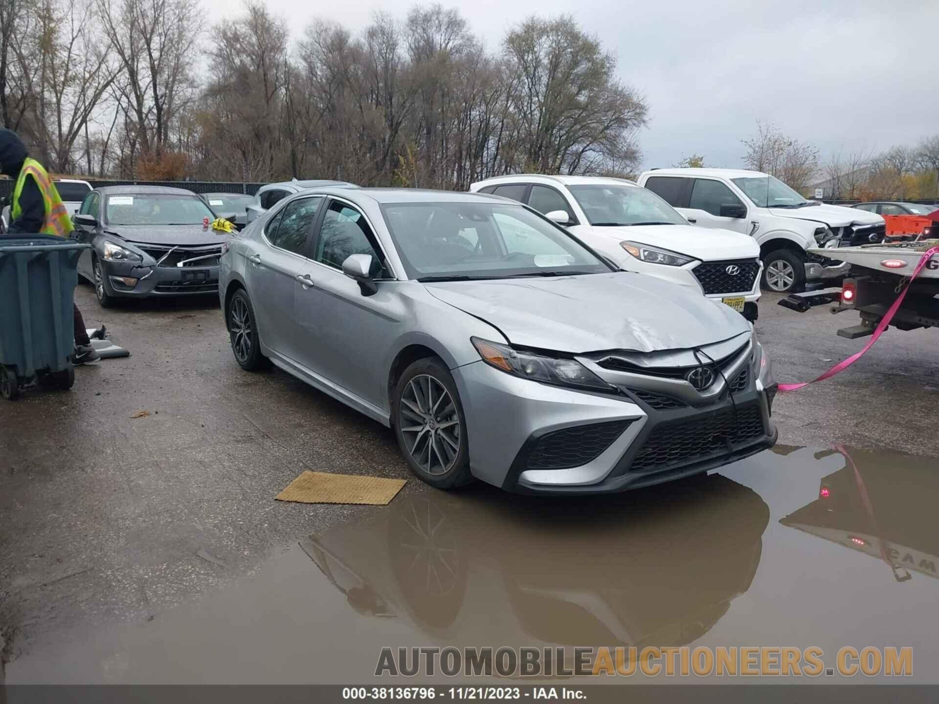 4T1G11AK8MU476735 TOYOTA CAMRY 2021