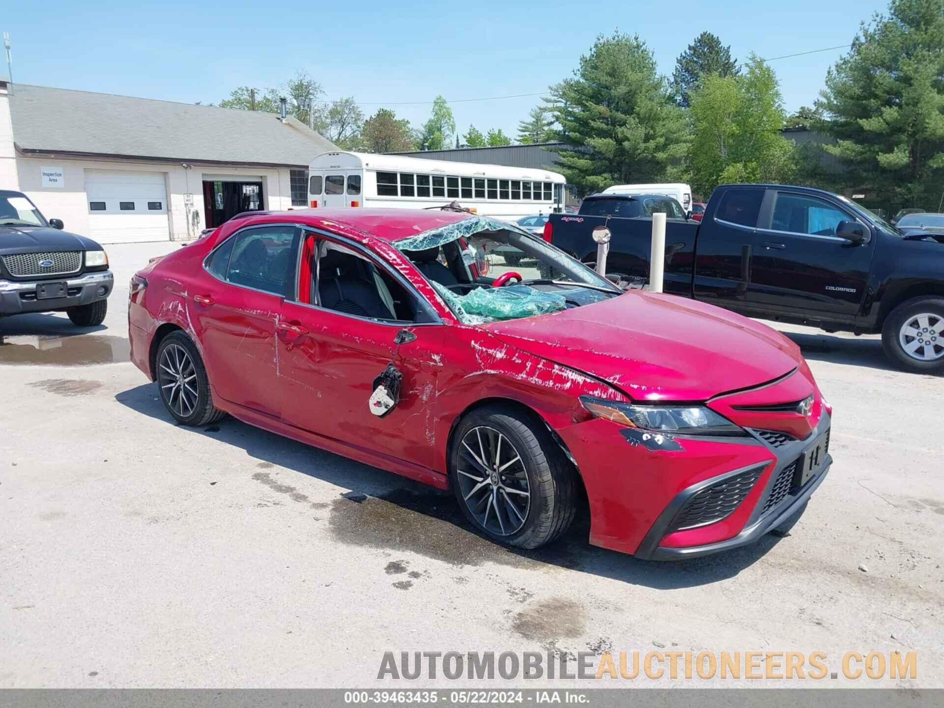 4T1G11AK8MU478520 TOYOTA CAMRY 2021