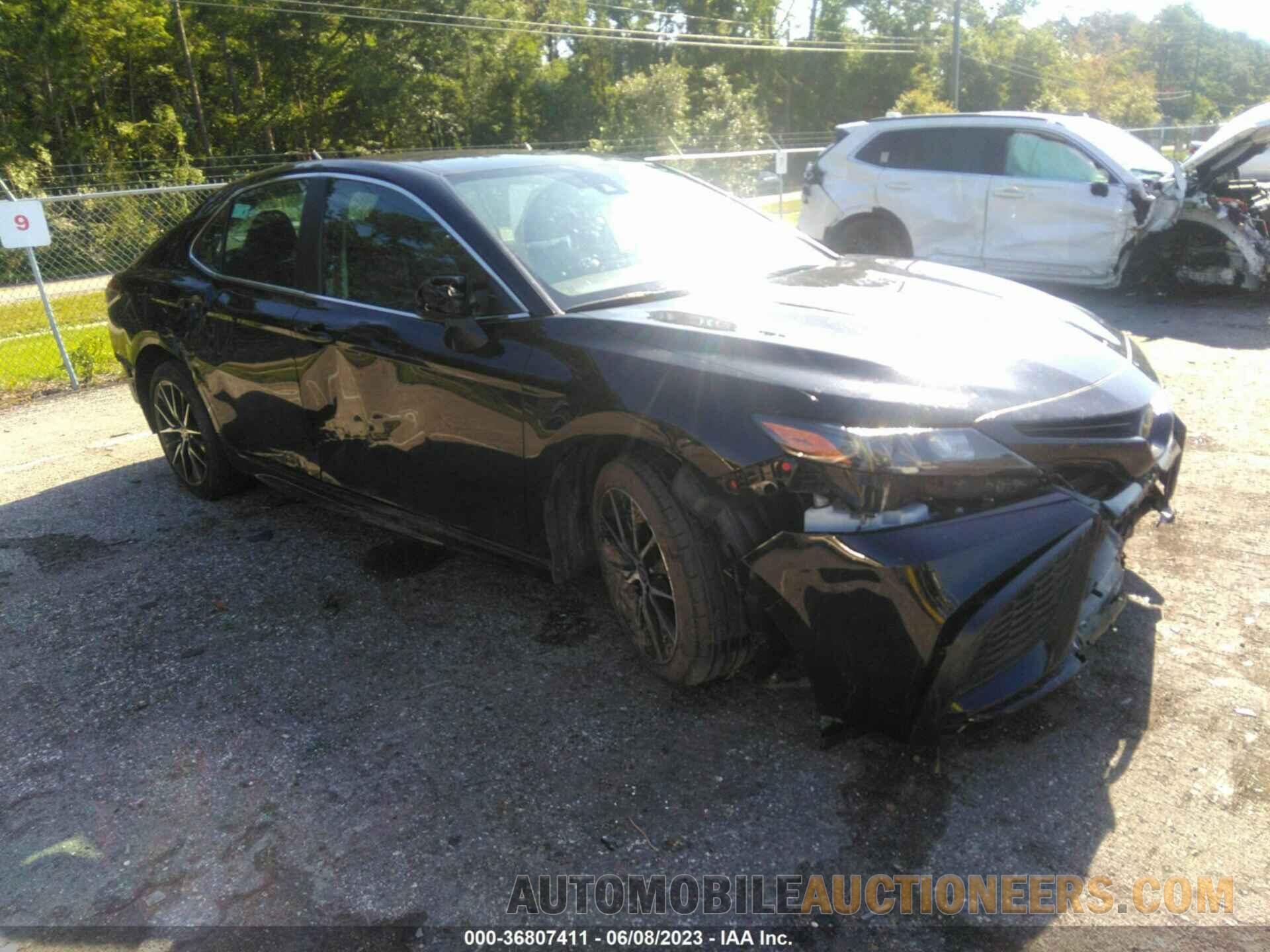 4T1G11AK8MU479571 TOYOTA CAMRY 2021