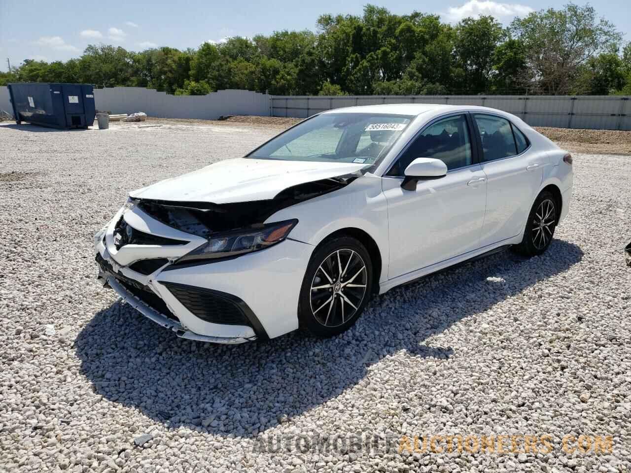 4T1G11AK8MU482910 TOYOTA CAMRY 2021