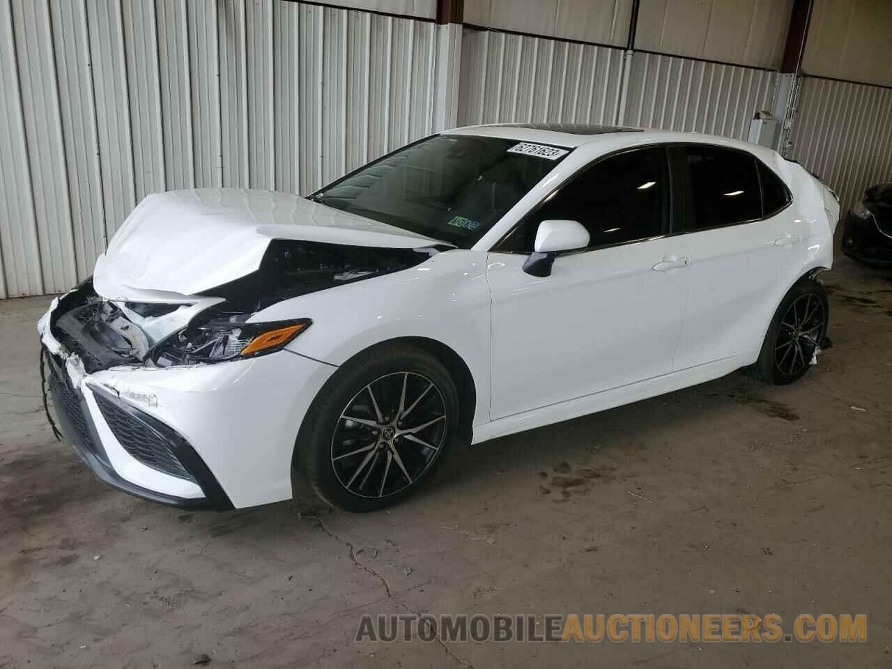 4T1G11AK8MU513377 TOYOTA CAMRY 2021