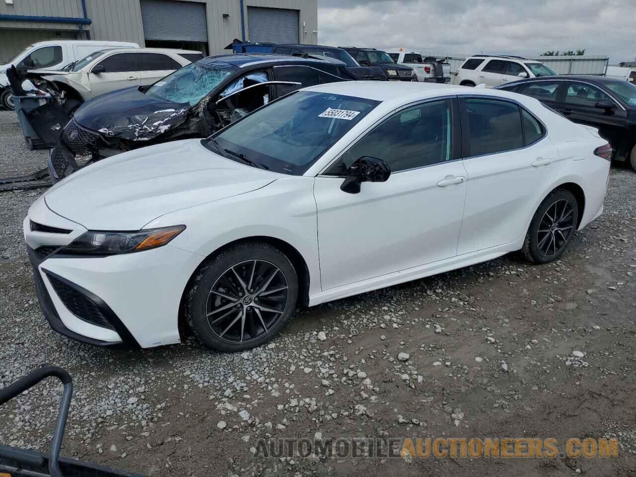 4T1G11AK8MU519325 TOYOTA CAMRY 2021