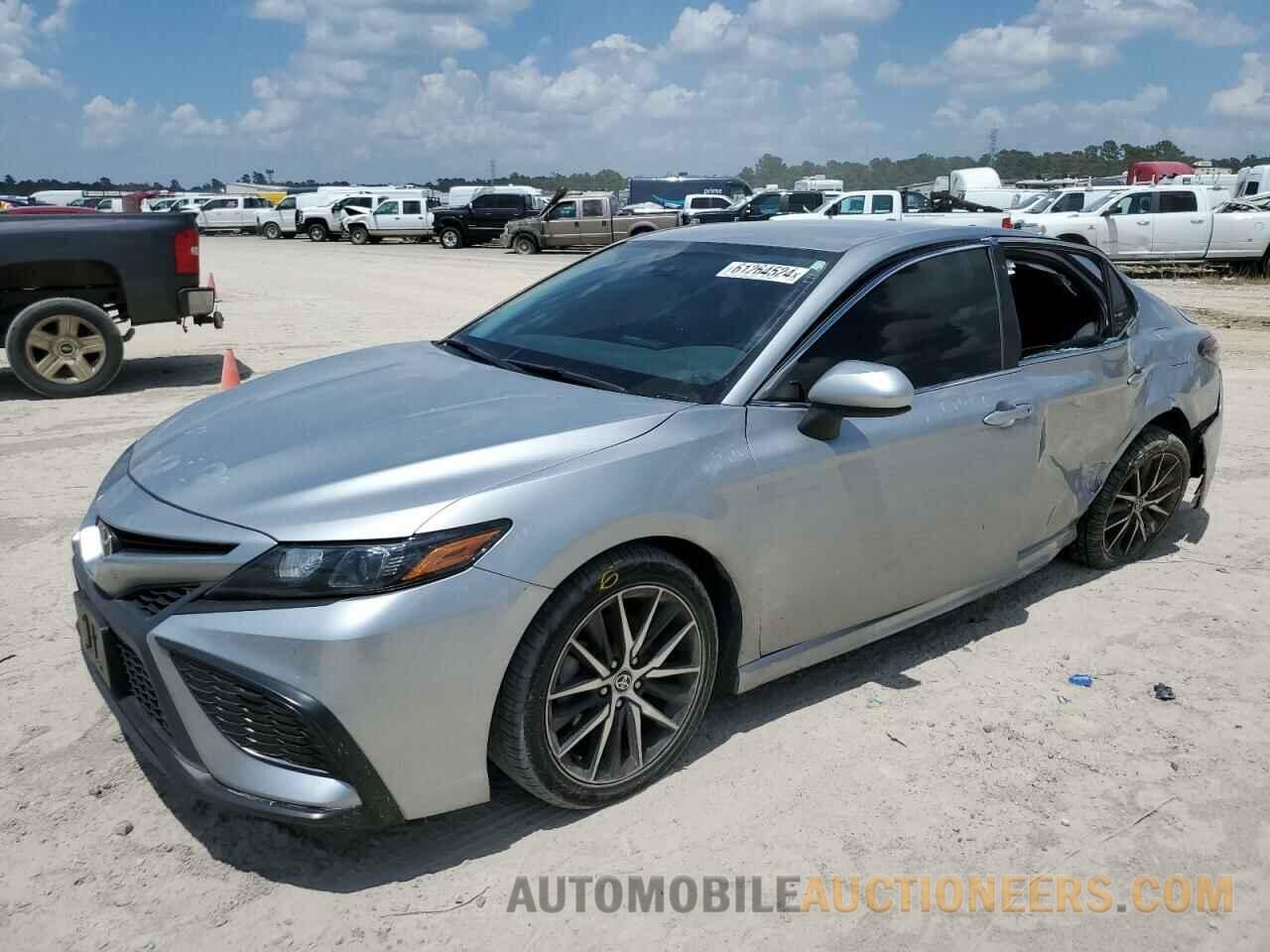 4T1G11AK8MU523312 TOYOTA CAMRY 2021