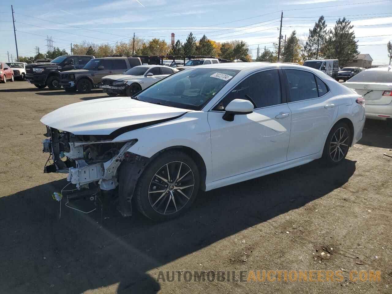 4T1G11AK8MU524394 TOYOTA CAMRY 2021