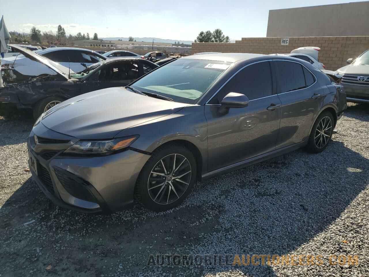 4T1G11AK8MU532852 TOYOTA CAMRY 2021