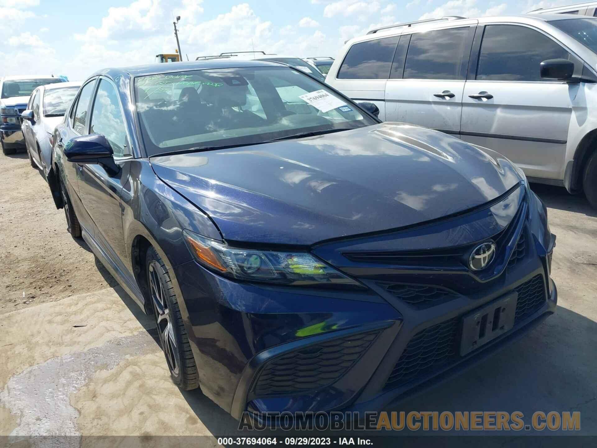 4T1G11AK8MU539851 TOYOTA CAMRY 2021