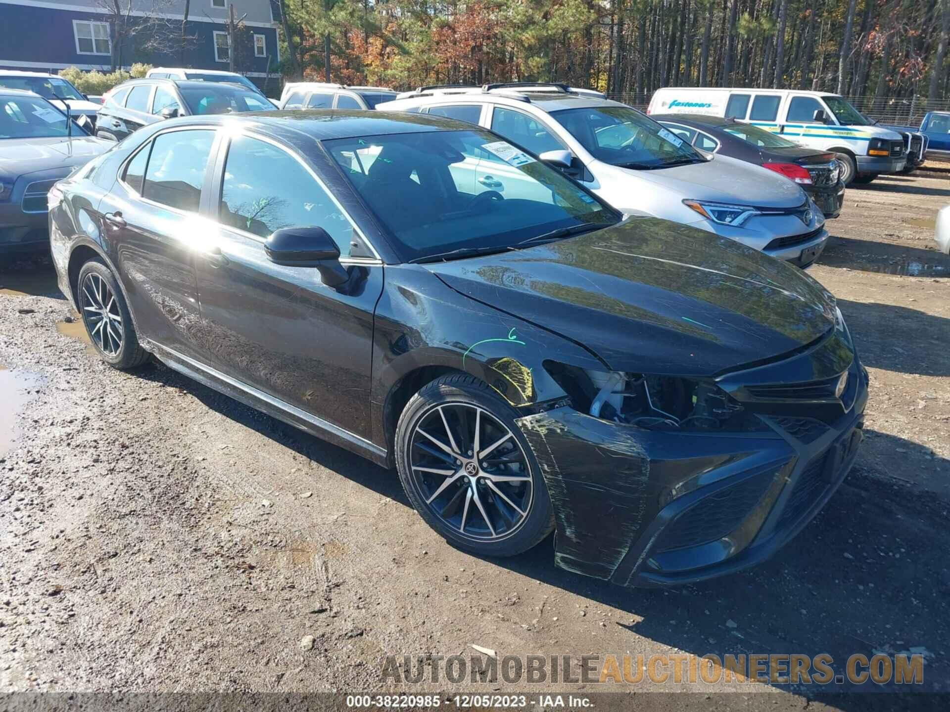 4T1G11AK8MU548081 TOYOTA CAMRY 2021