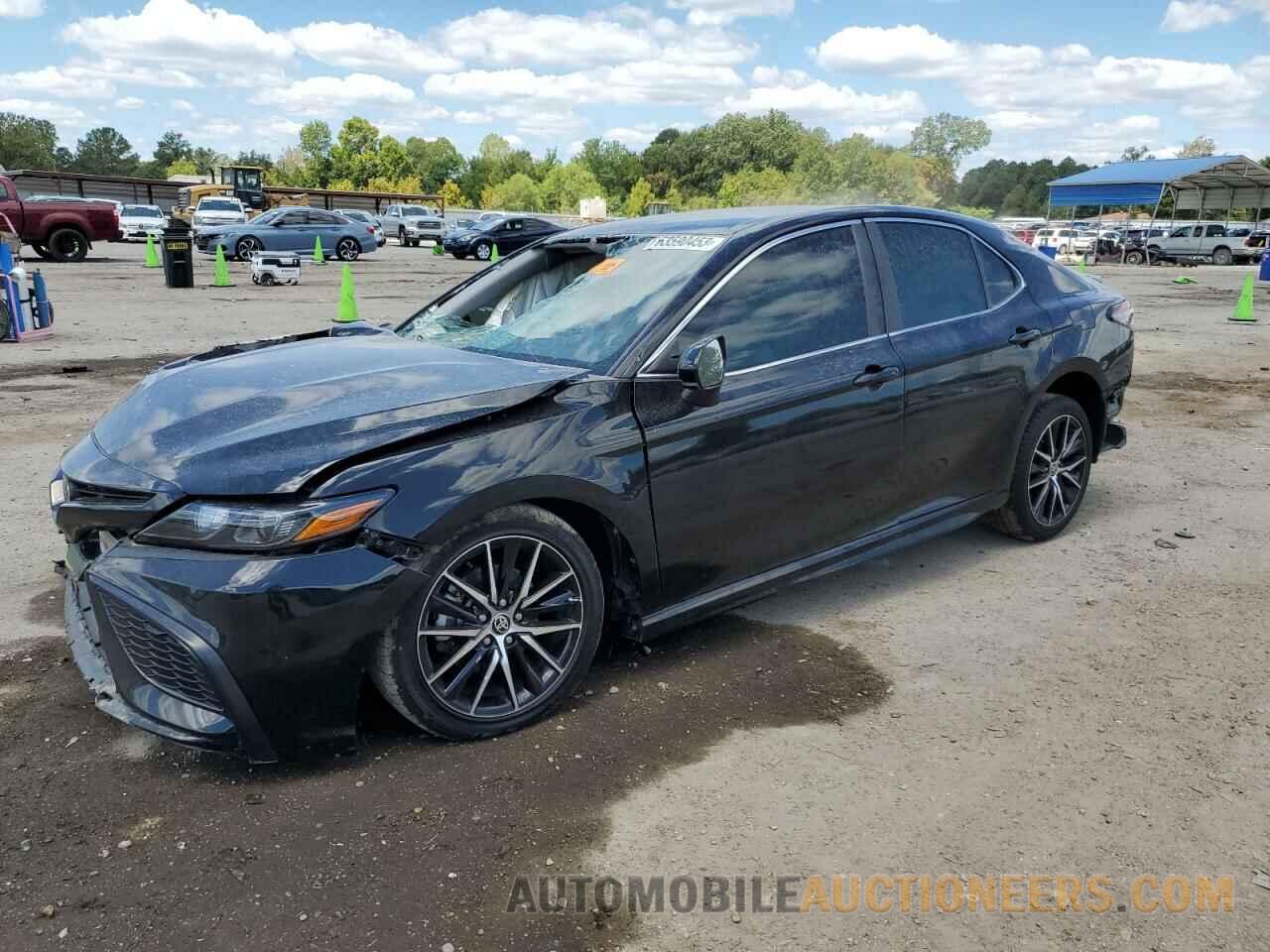 4T1G11AK8MU555290 TOYOTA CAMRY 2021