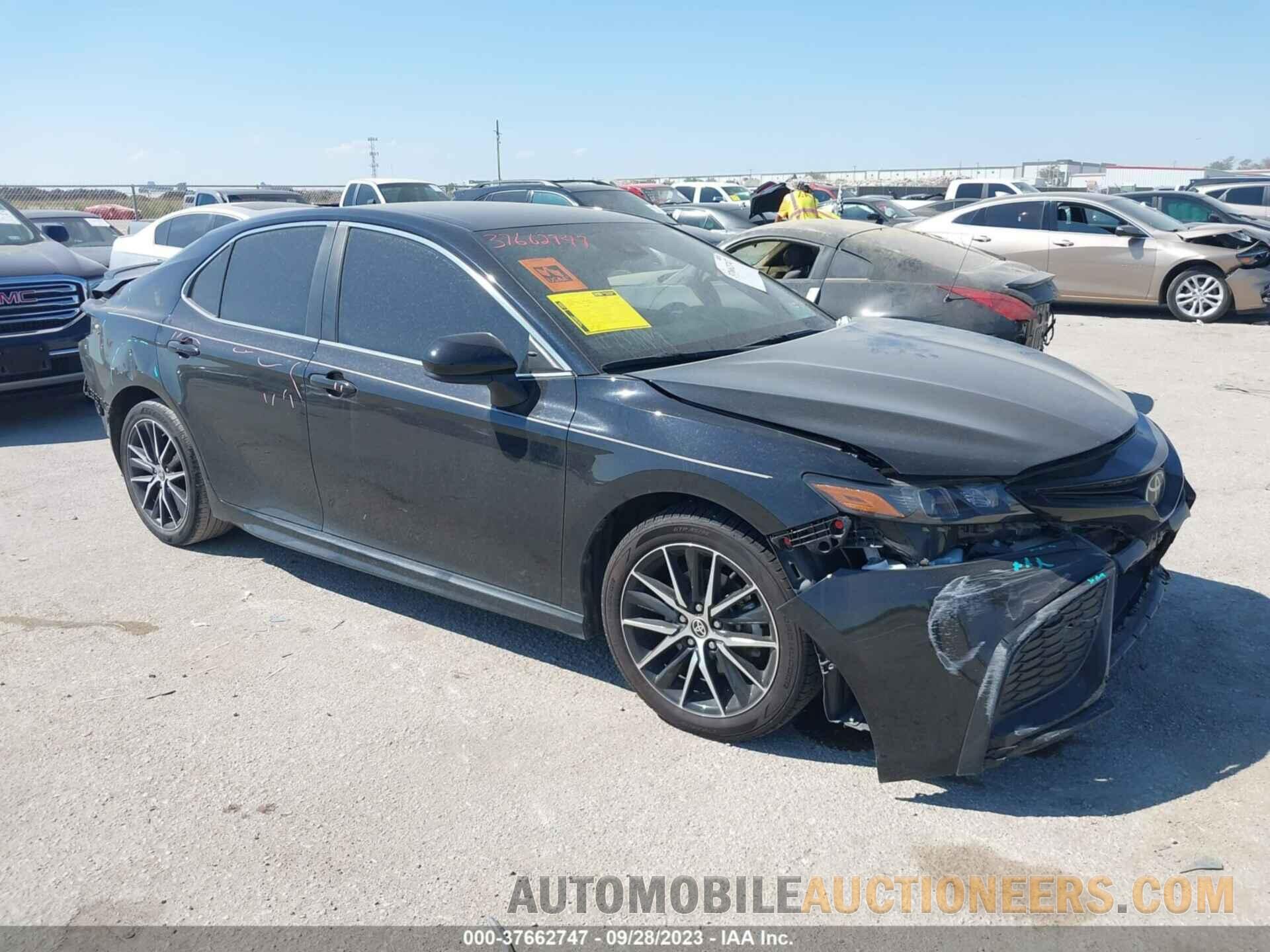 4T1G11AK8MU556116 TOYOTA CAMRY 2021