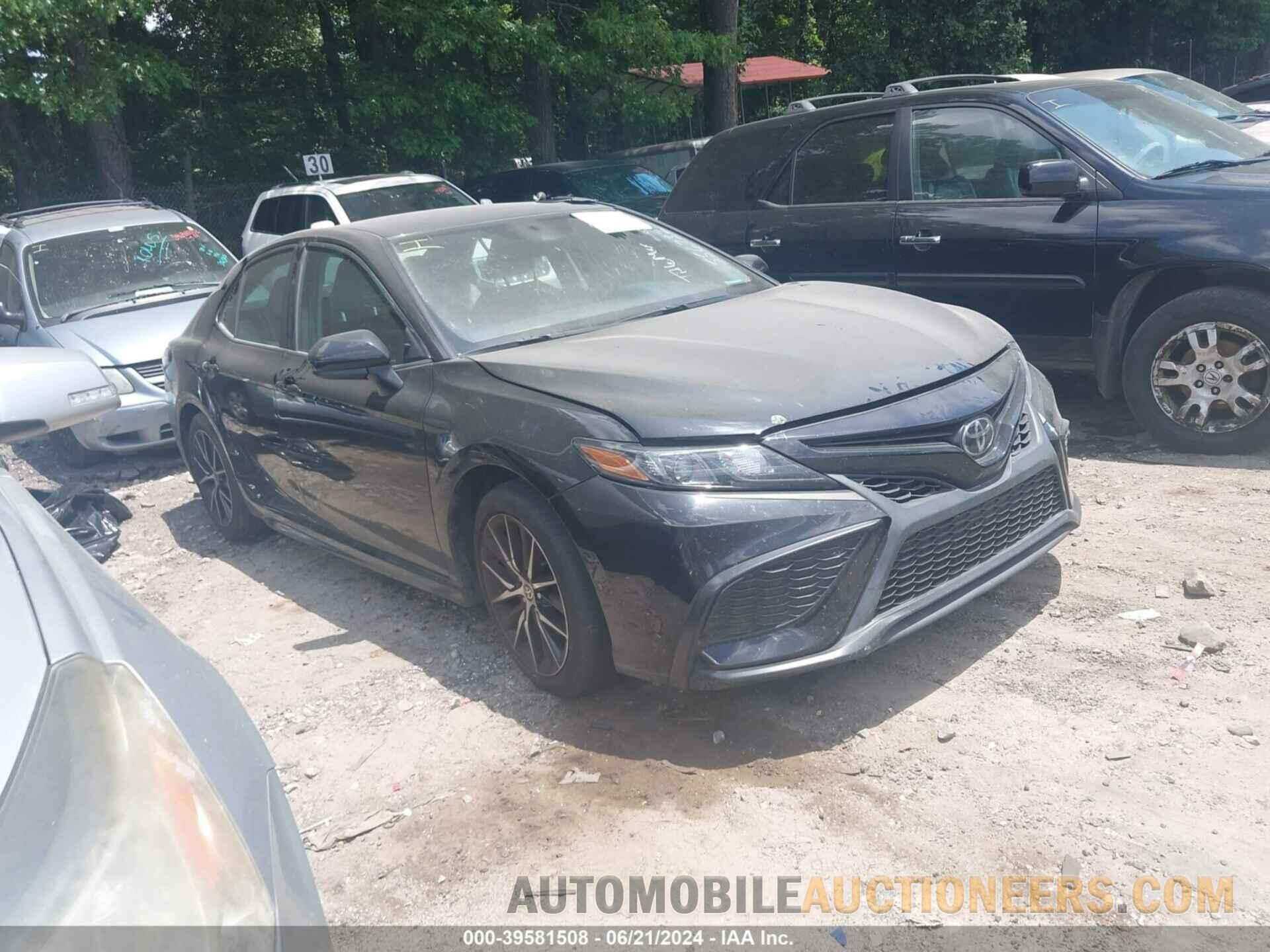 4T1G11AK8MU556732 TOYOTA CAMRY 2021