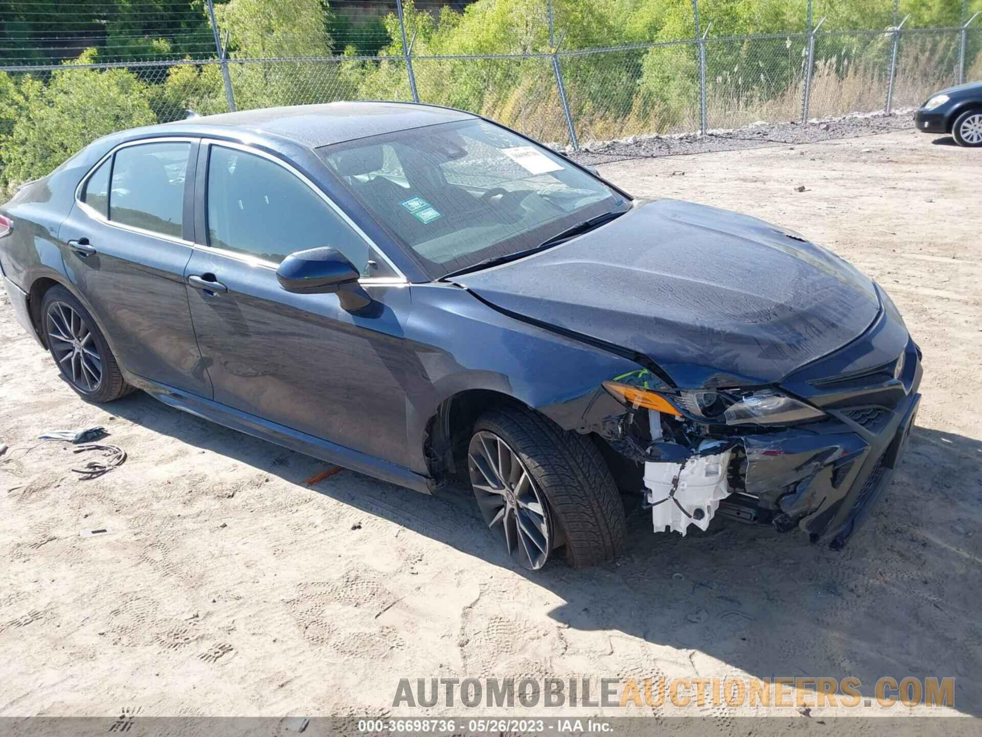 4T1G11AK8MU557959 TOYOTA CAMRY 2021