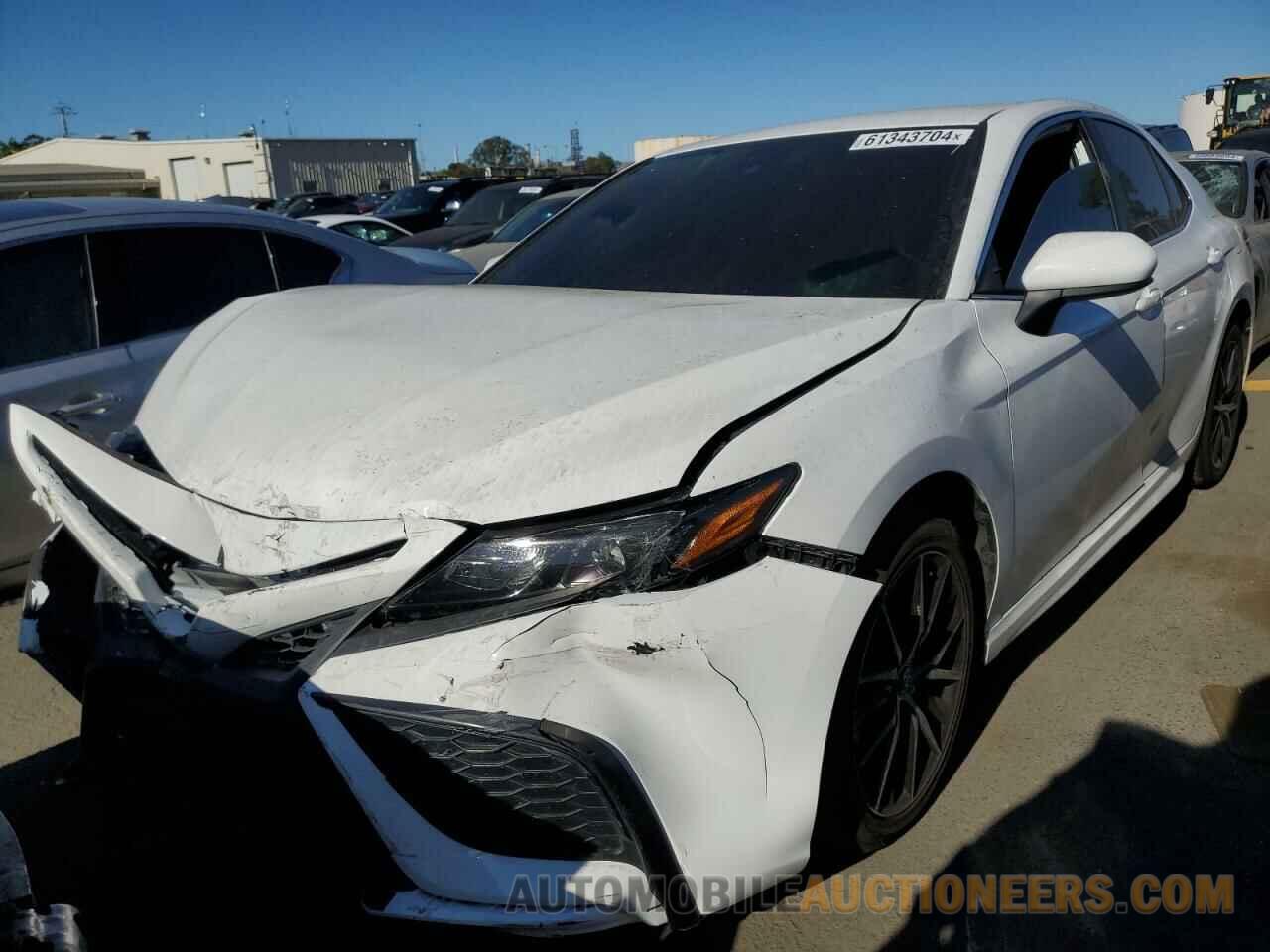 4T1G11AK8MU563728 TOYOTA CAMRY 2021