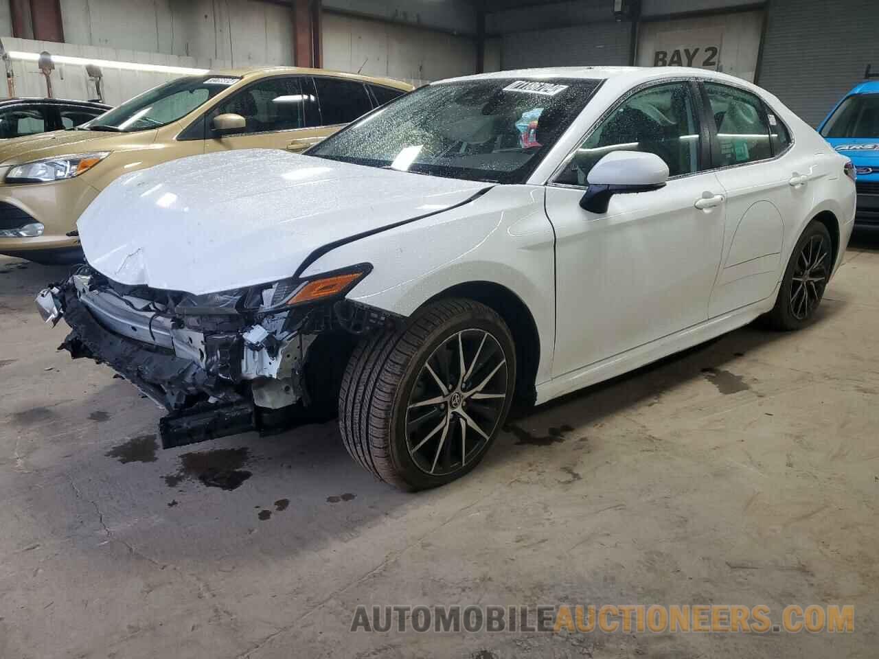 4T1G11AK8MU575121 TOYOTA CAMRY 2021