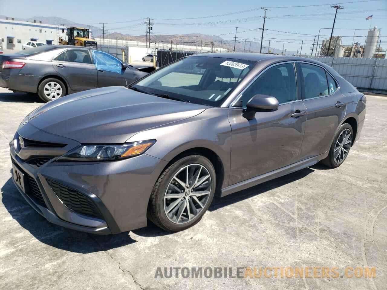 4T1G11AK8MU580478 TOYOTA CAMRY 2021