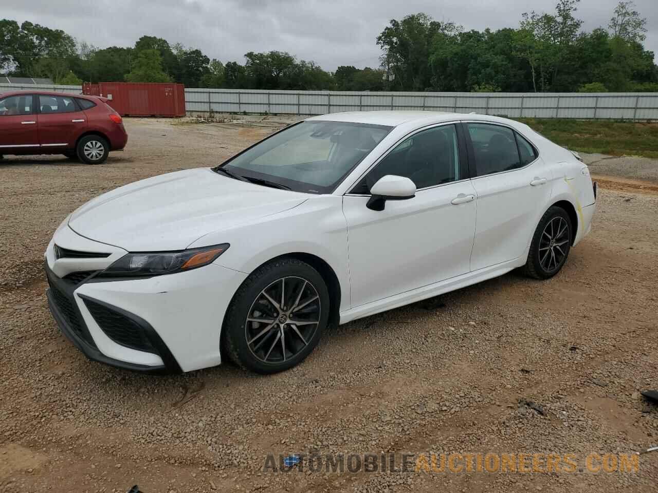 4T1G11AK8MU586216 TOYOTA CAMRY 2021