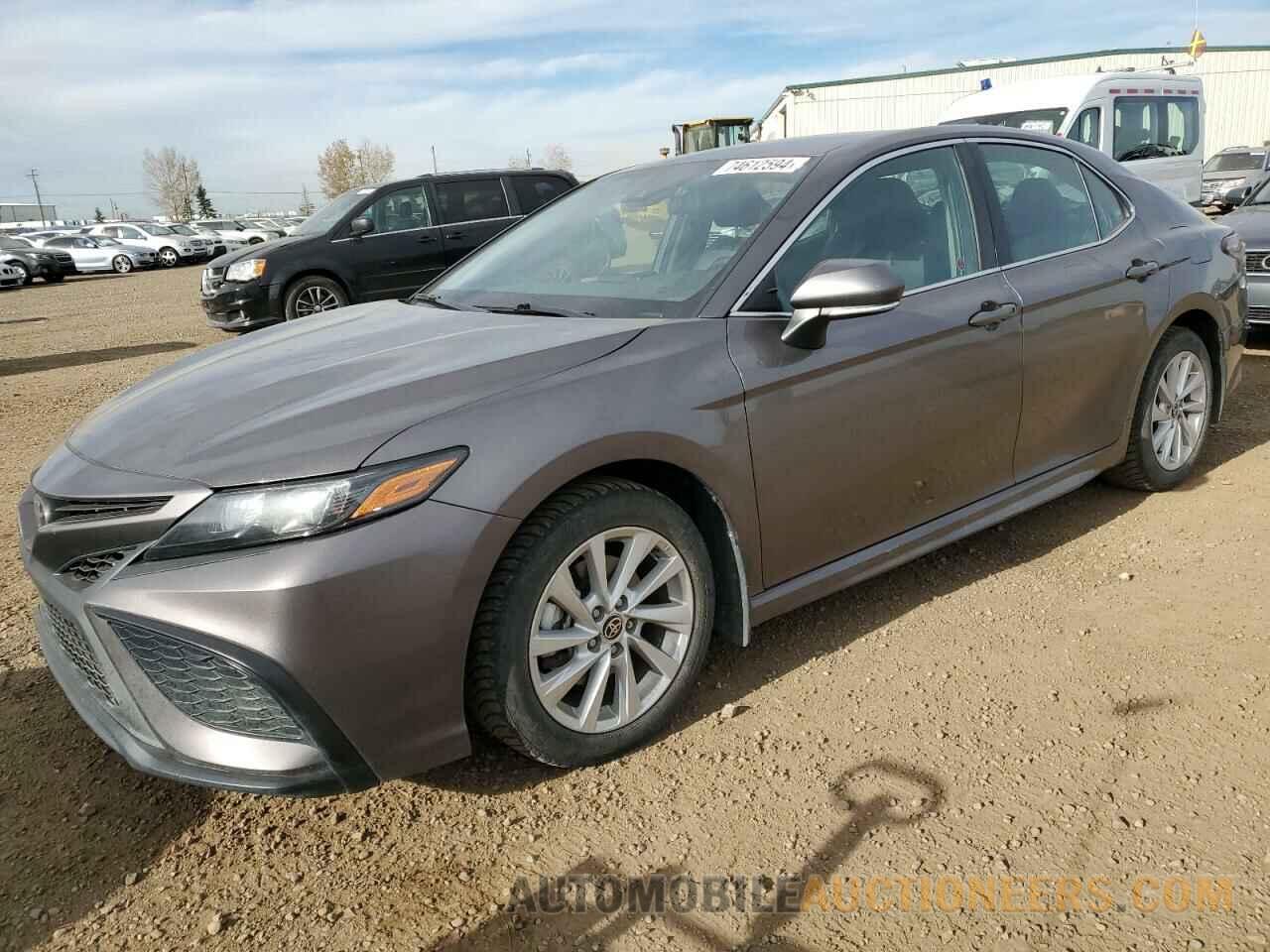 4T1G11AK8MU590816 TOYOTA CAMRY 2021