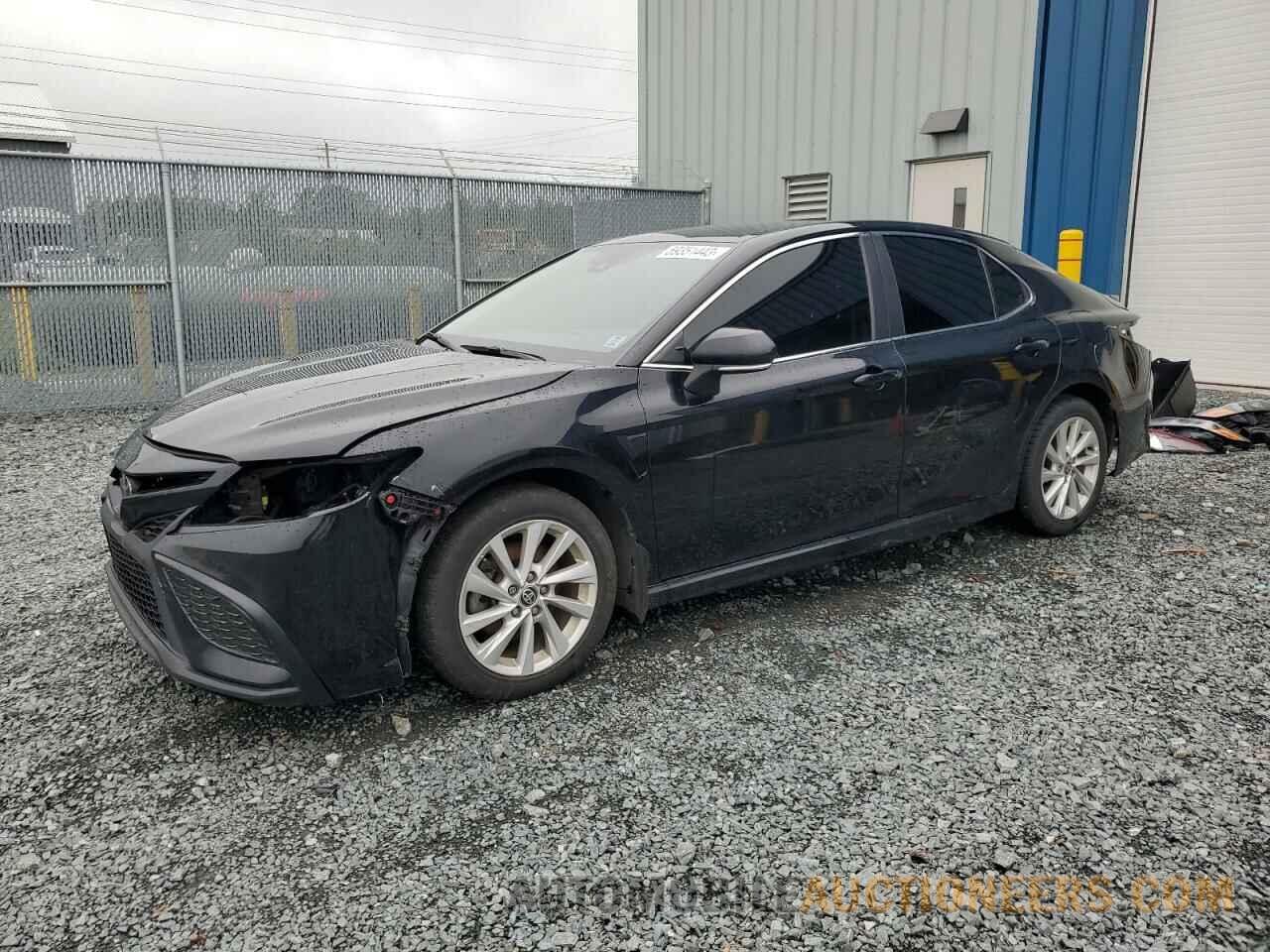 4T1G11AK8MU596597 TOYOTA CAMRY 2021