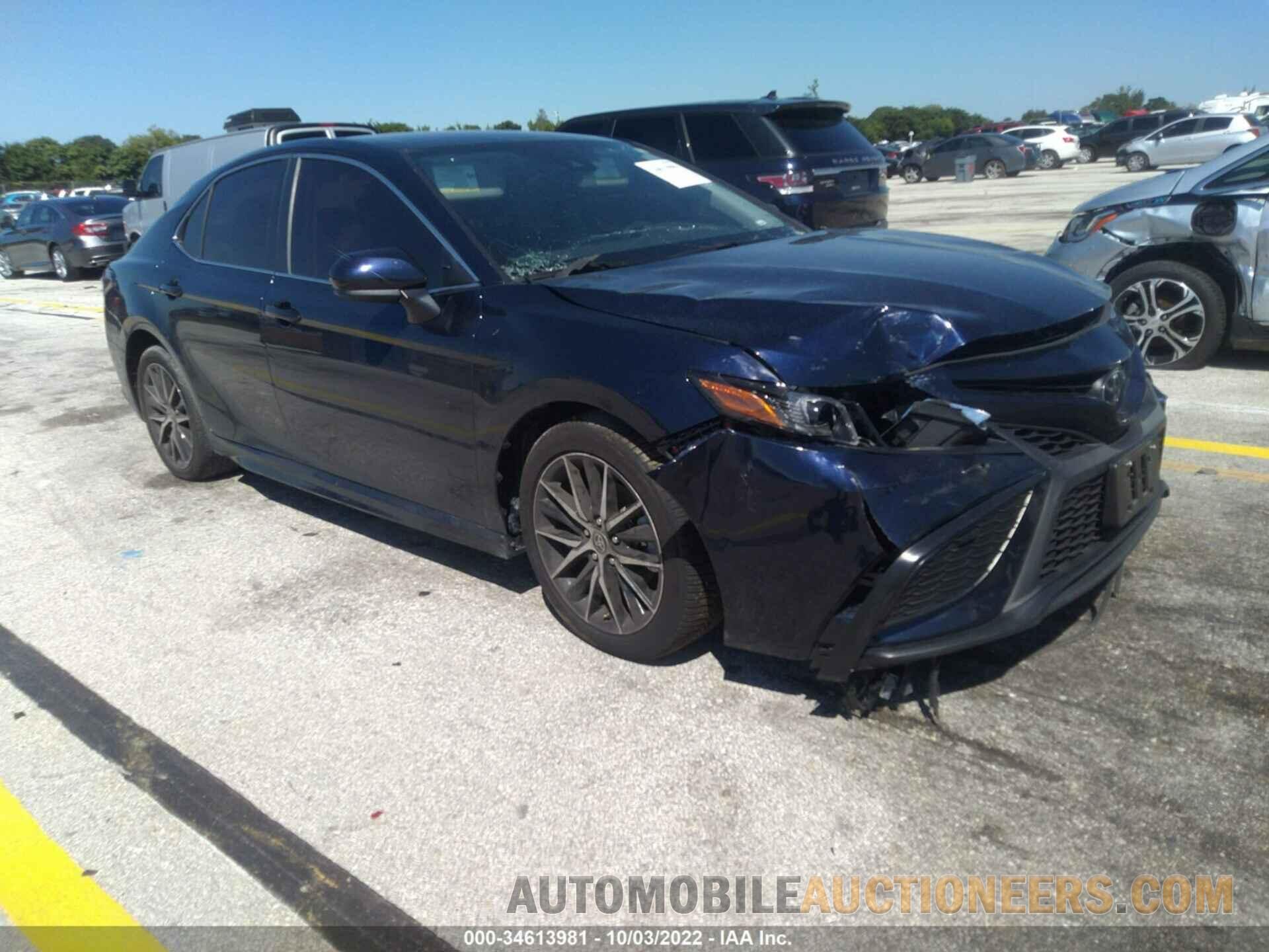 4T1G11AK8MU600647 TOYOTA CAMRY 2021