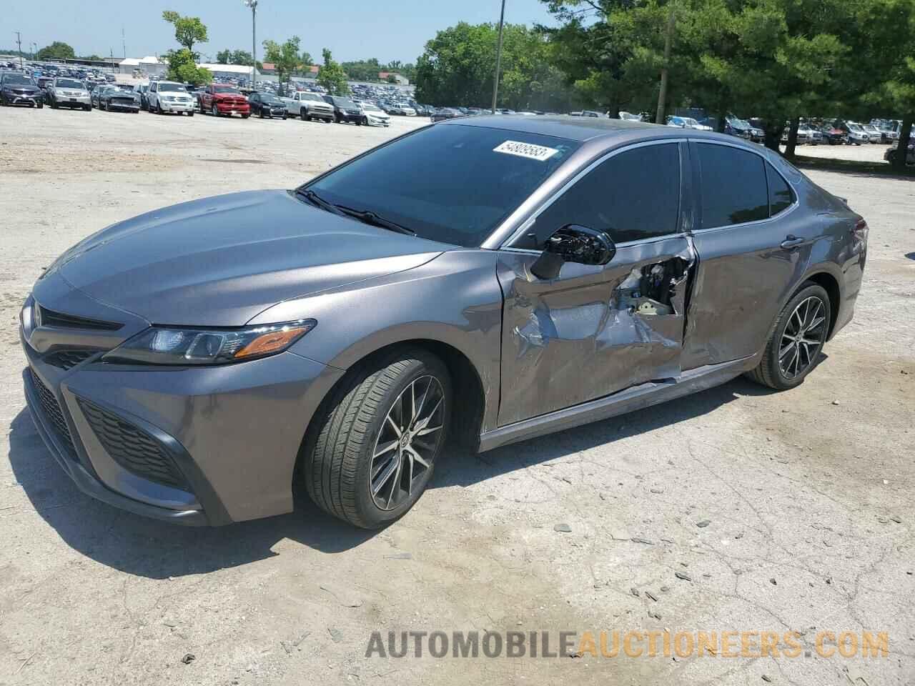 4T1G11AK8MU606416 TOYOTA CAMRY 2021