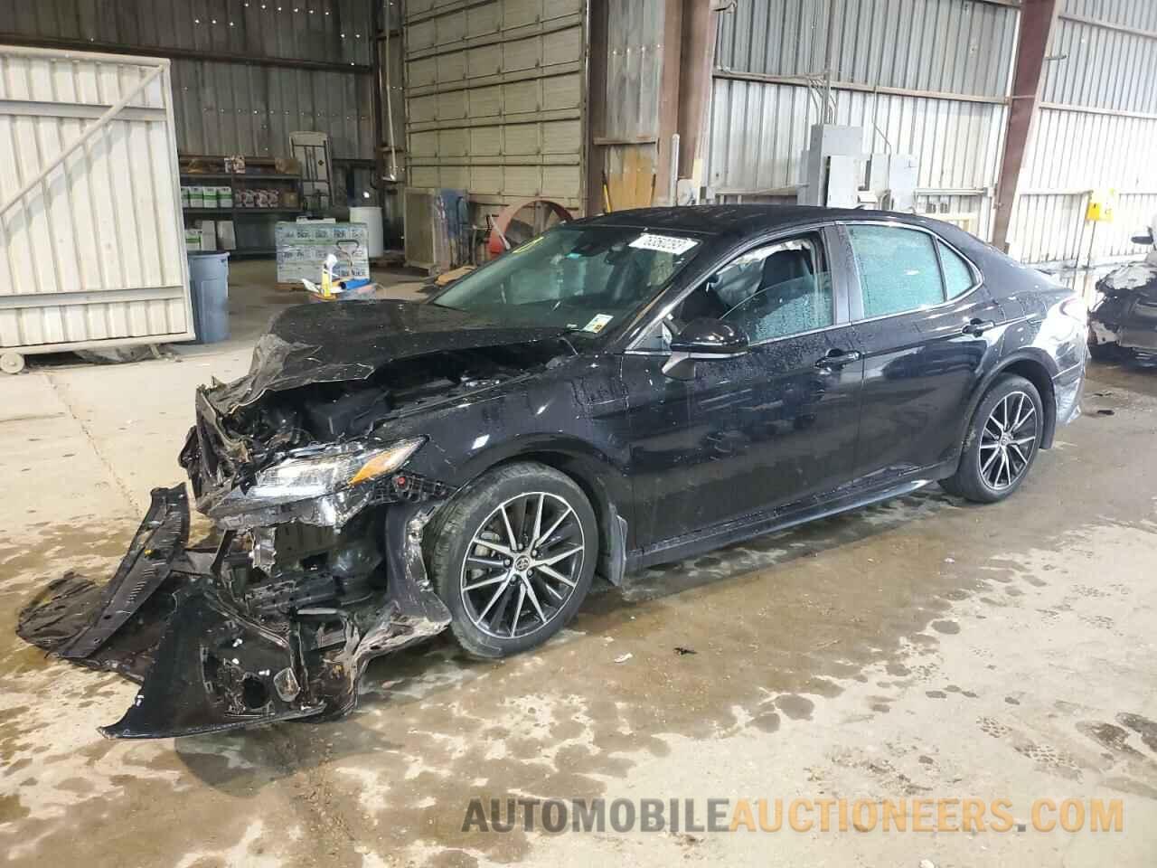 4T1G11AK8MU606495 TOYOTA CAMRY 2021