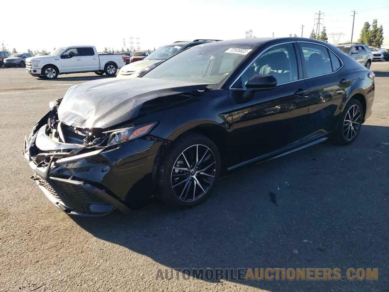 4T1G11AK8MU606528 TOYOTA CAMRY 2021