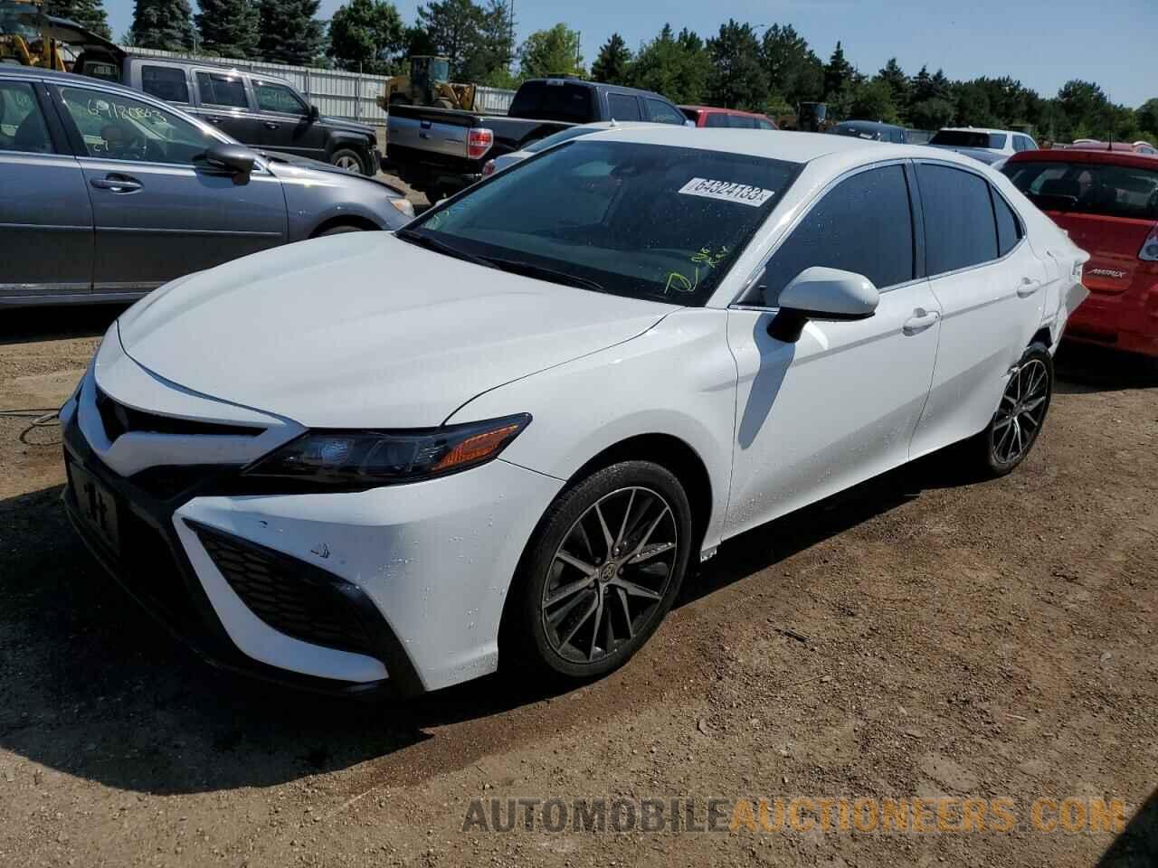 4T1G11AK8MU611213 TOYOTA CAMRY 2021