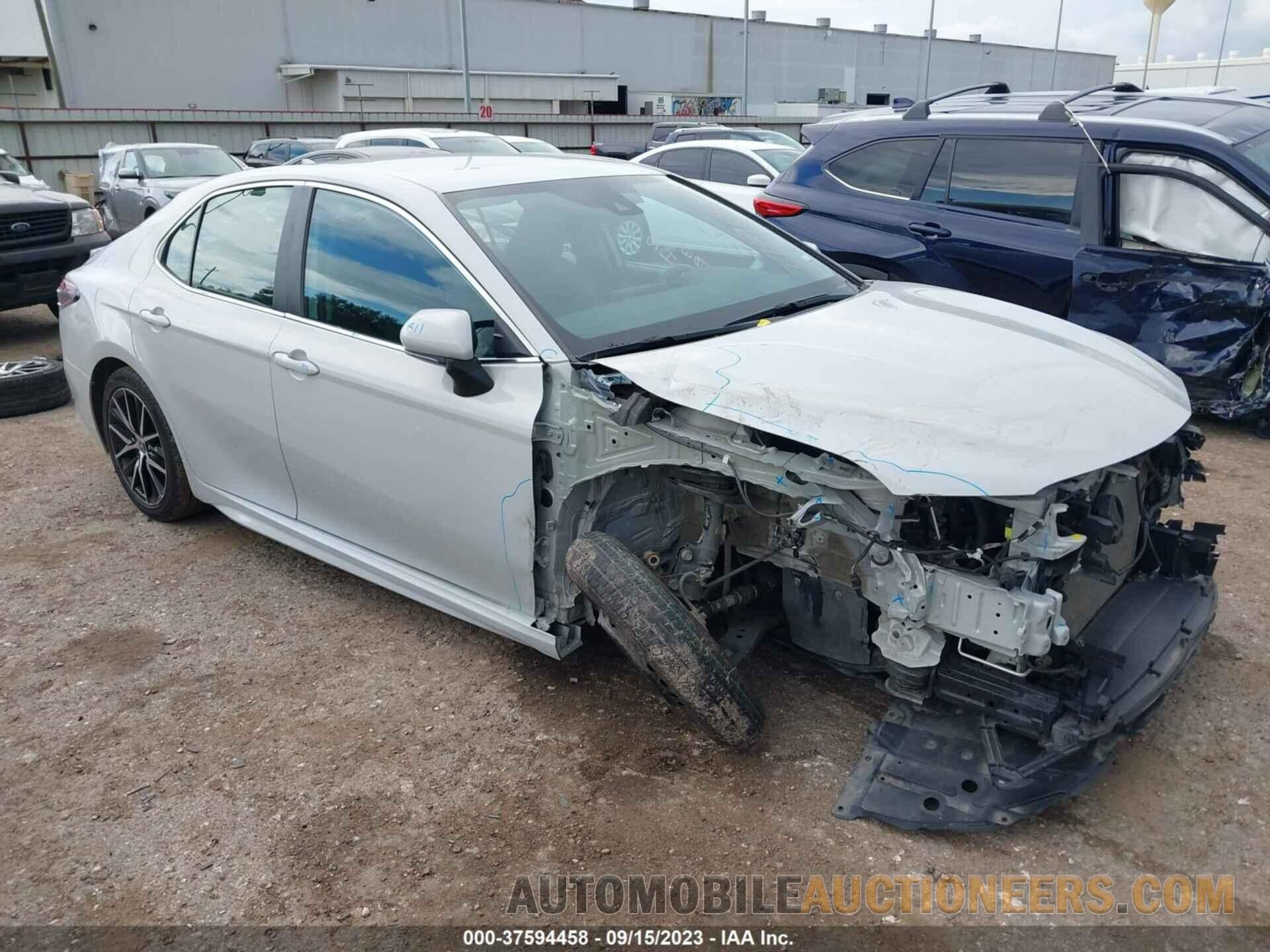 4T1G11AK8NU027587 TOYOTA CAMRY 2022