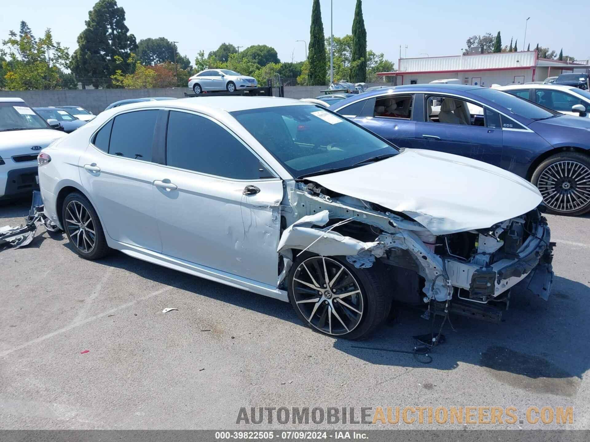 4T1G11AK8NU032689 TOYOTA CAMRY 2022