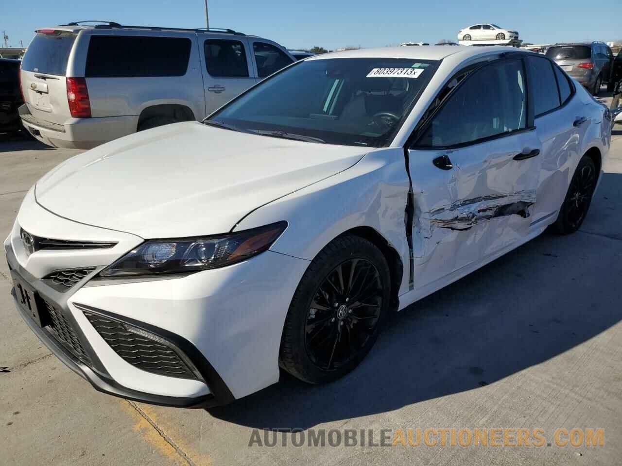 4T1G11AK8NU033910 TOYOTA CAMRY 2022