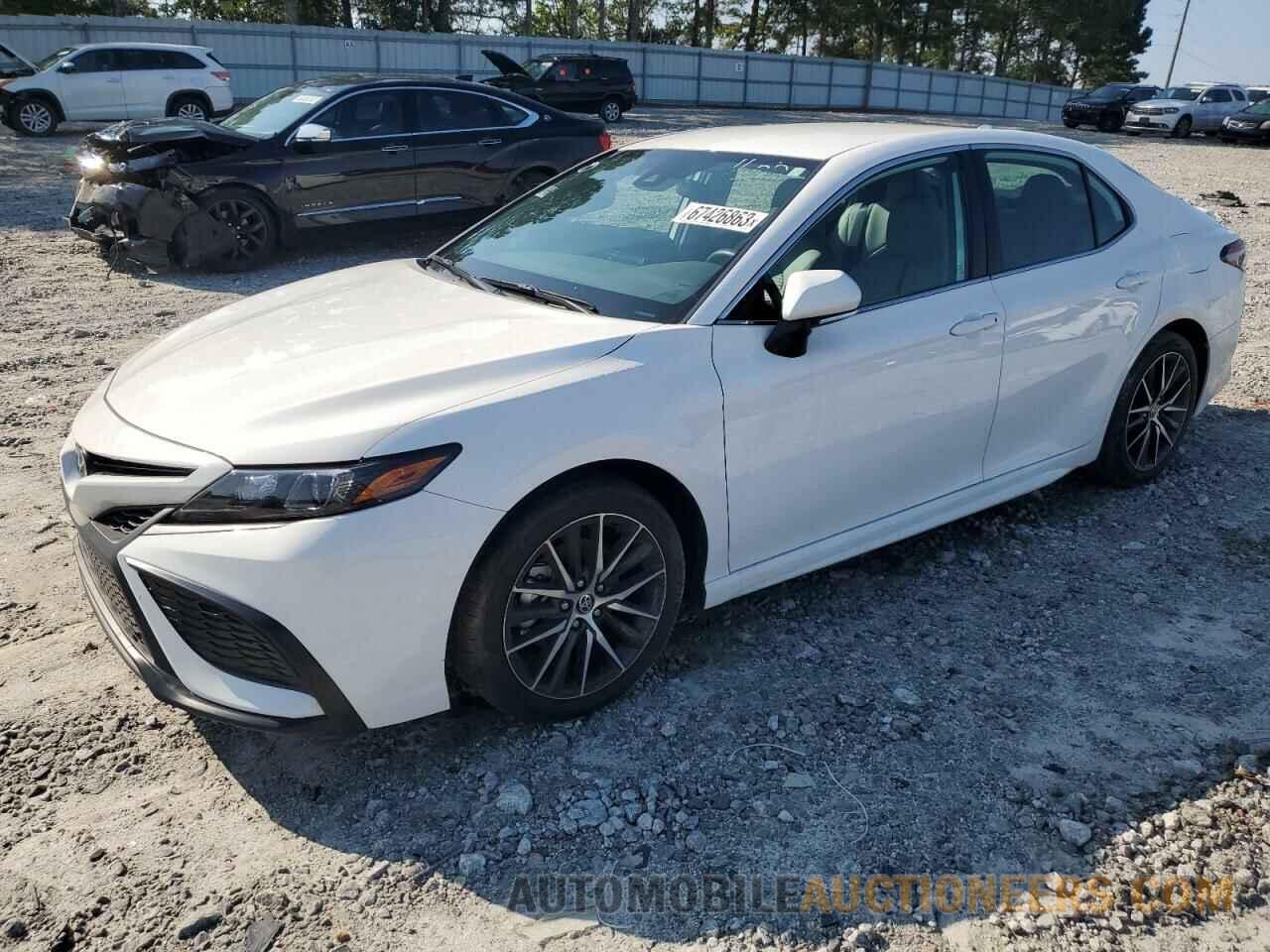 4T1G11AK8NU621600 TOYOTA CAMRY 2022