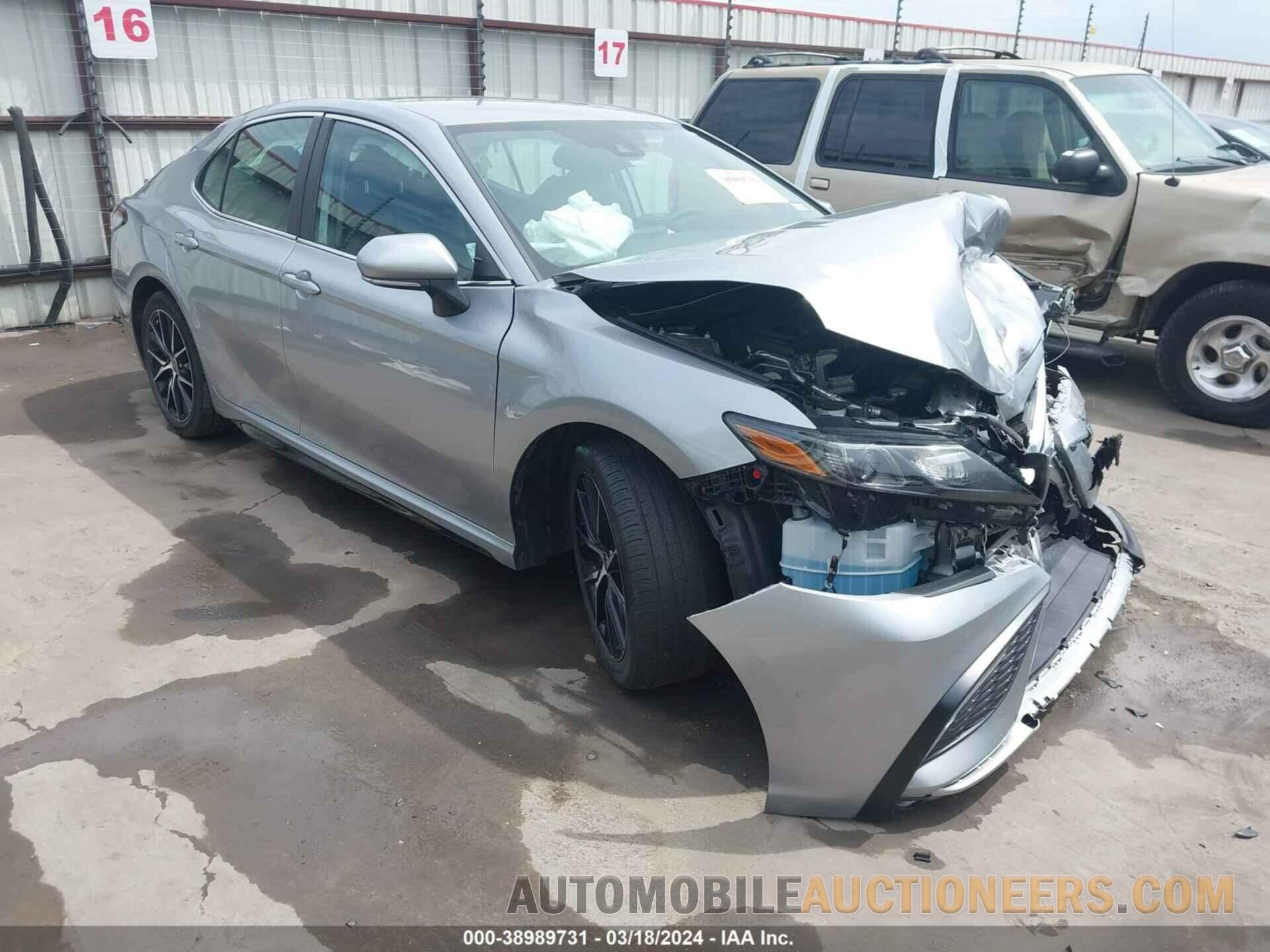 4T1G11AK8NU624190 TOYOTA CAMRY 2022