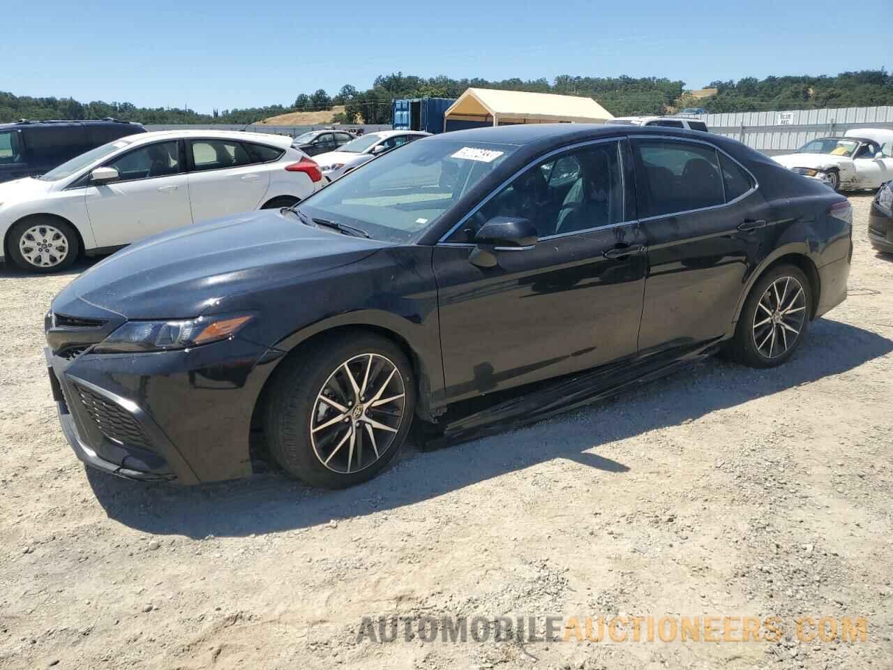 4T1G11AK8NU629793 TOYOTA CAMRY 2022