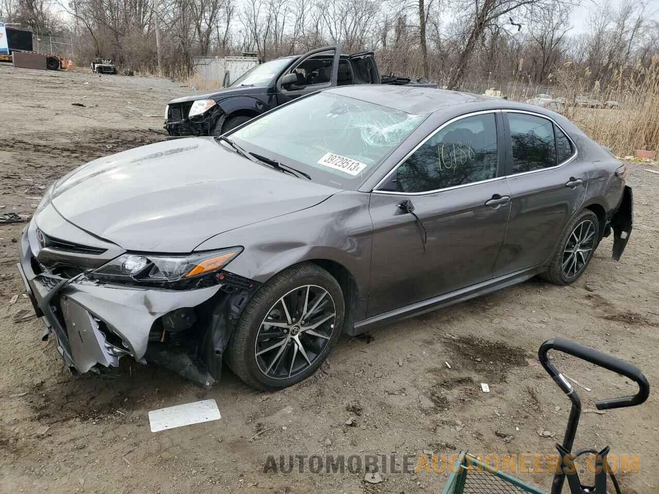 4T1G11AK8NU637473 TOYOTA CAMRY 2022