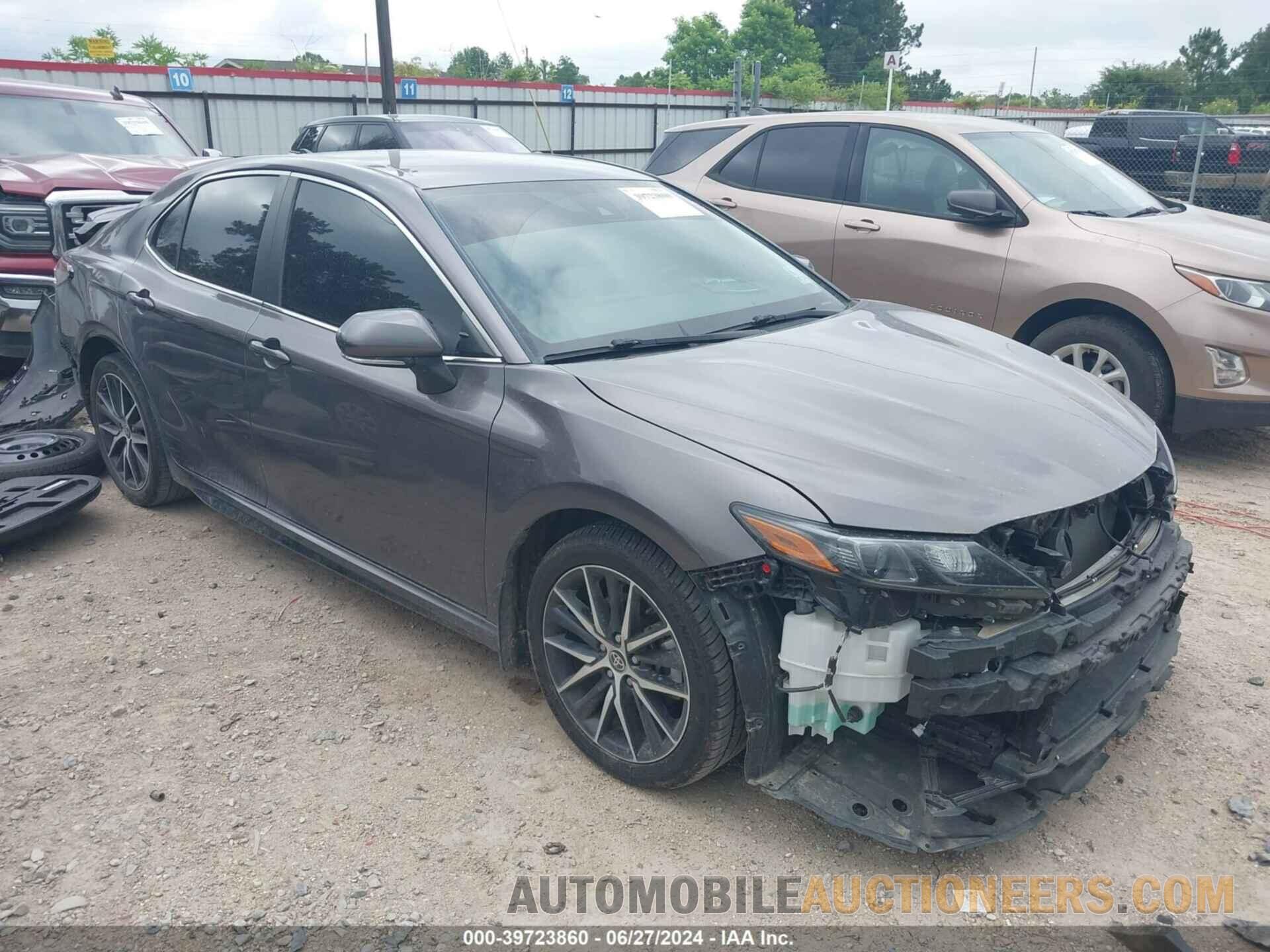 4T1G11AK8NU645900 TOYOTA CAMRY 2022