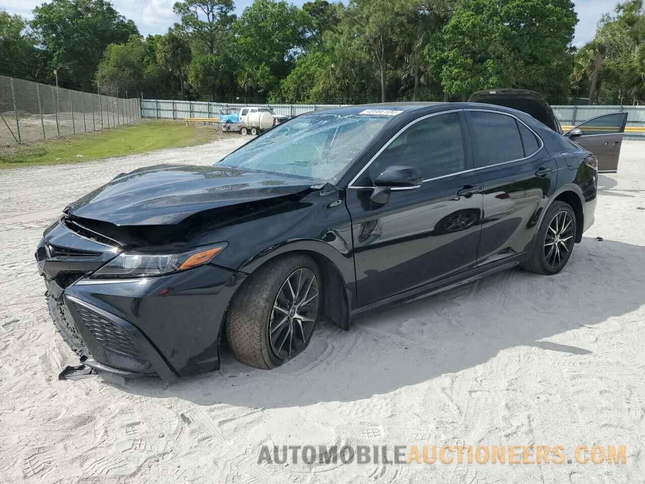 4T1G11AK8NU648294 TOYOTA CAMRY 2022