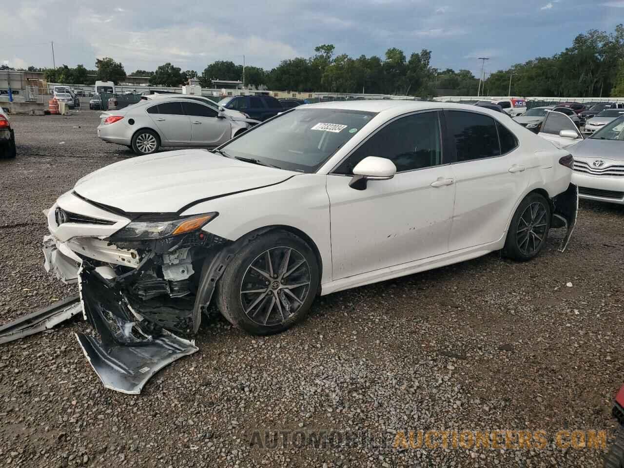 4T1G11AK8NU657237 TOYOTA CAMRY 2022