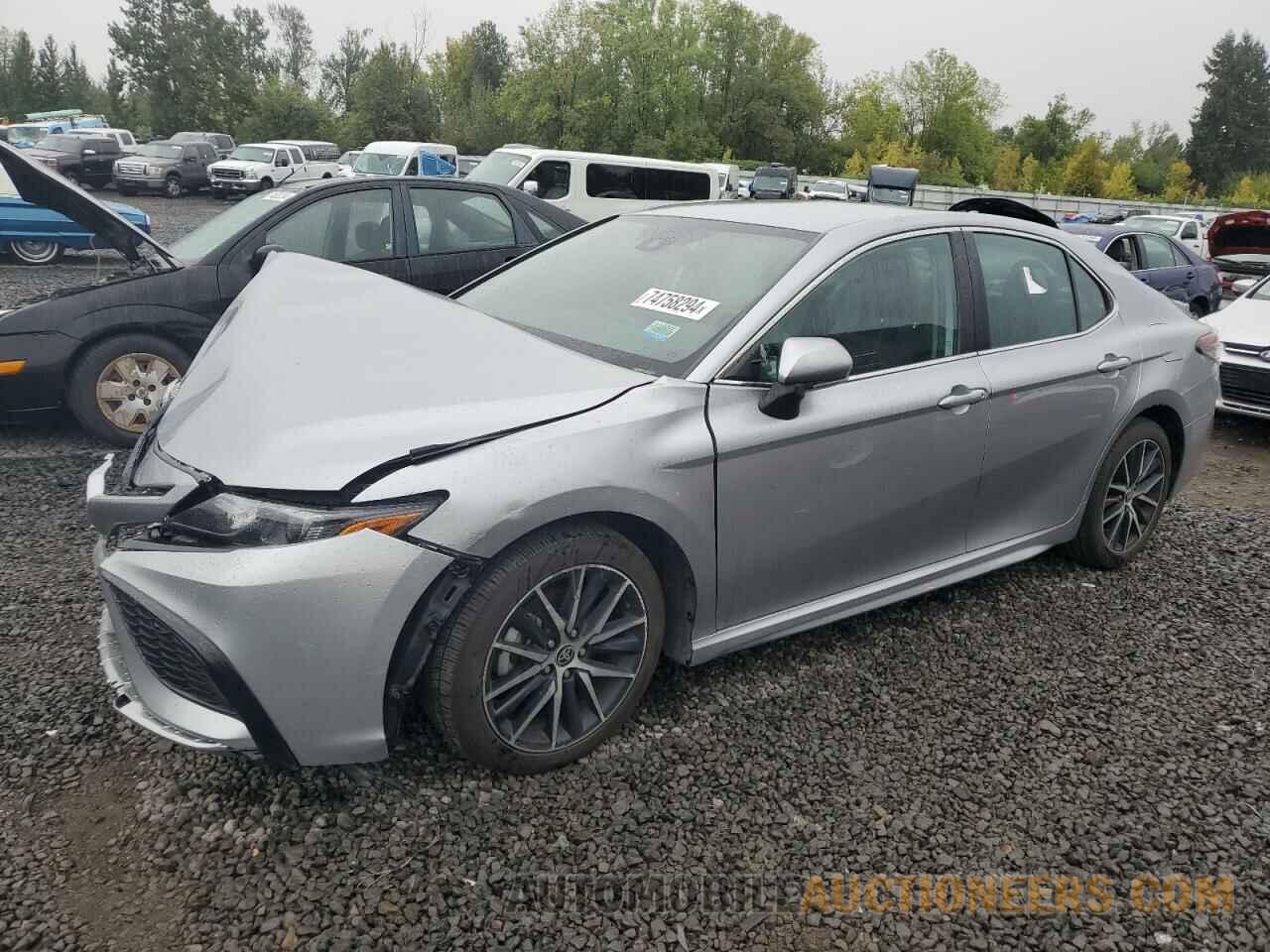 4T1G11AK8NU661711 TOYOTA CAMRY 2022