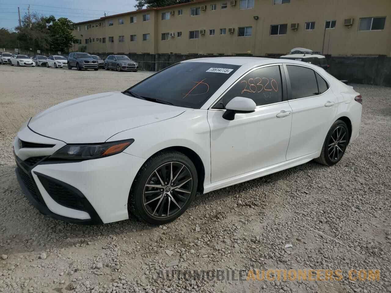 4T1G11AK8NU665564 TOYOTA CAMRY 2022