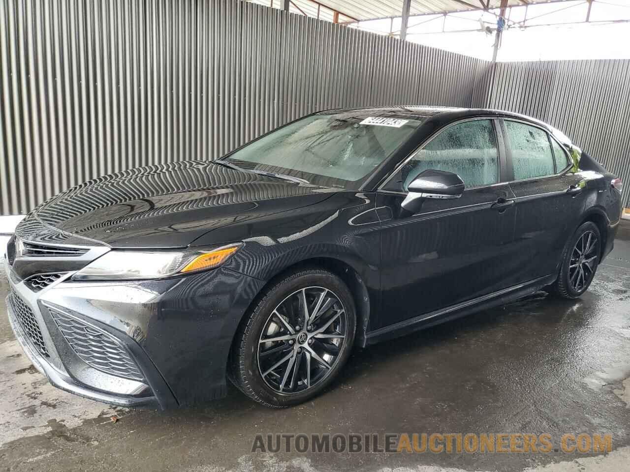 4T1G11AK8NU665810 TOYOTA CAMRY 2022